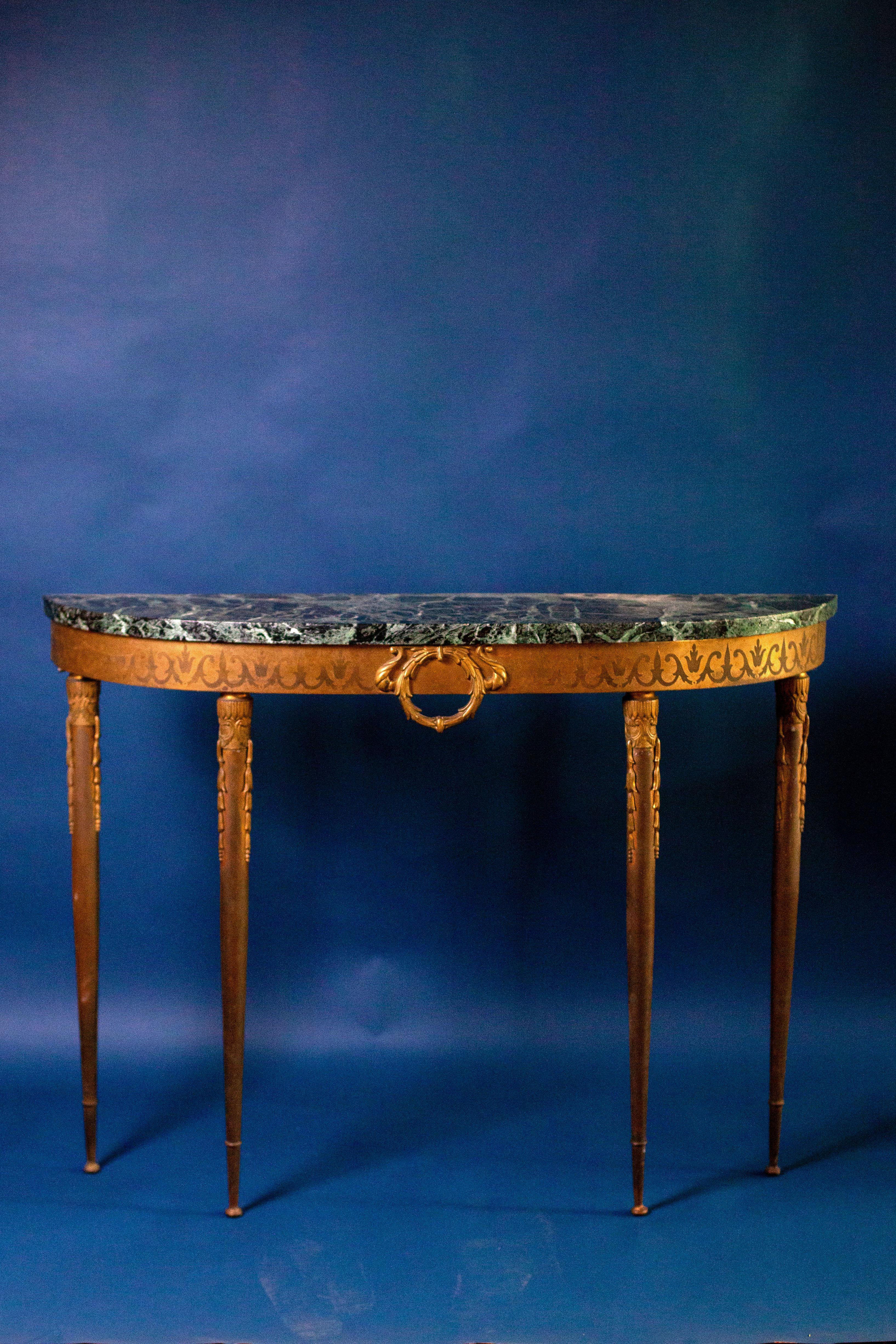 Demi-Lune-Tisch mit Directoire-Marmorplatte im Zustand „Gut“ im Angebot in Bloomfield Hills, MI