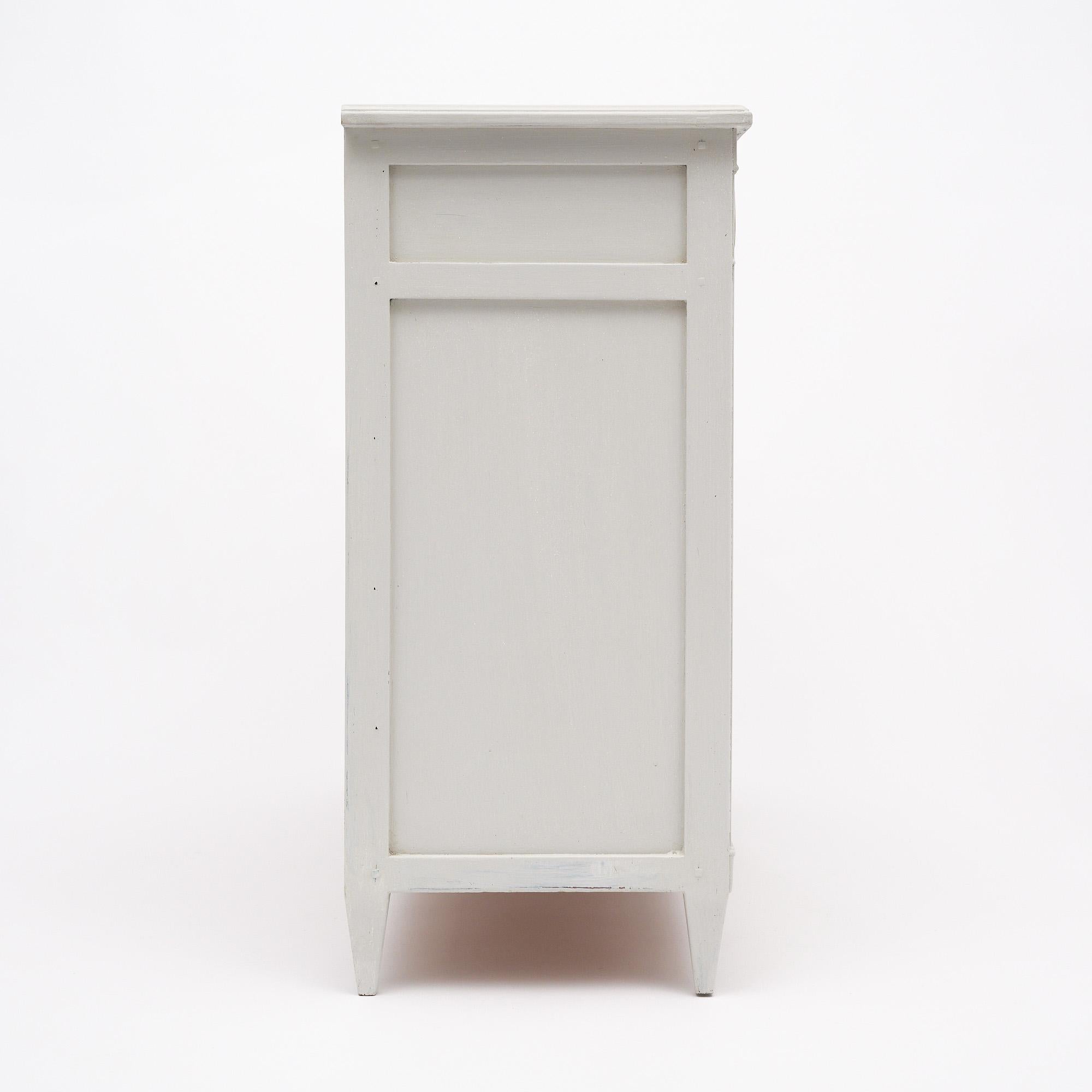 Ottone Buffet francese dipinto in stile Directoire in vendita