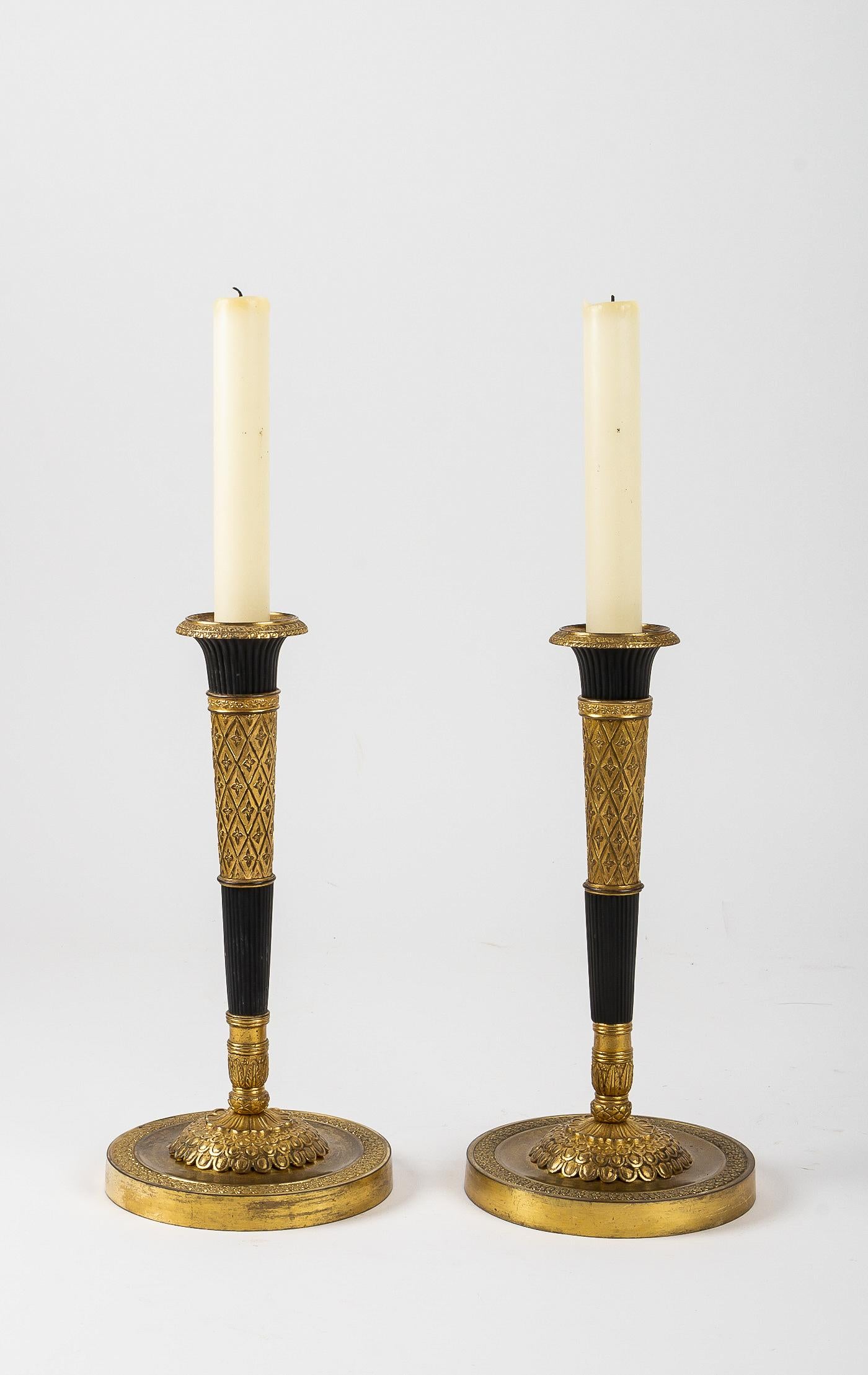 French Directoire Period Pair of French Candlesticks, circa 1798 In Good Condition For Sale In Saint Ouen, FR