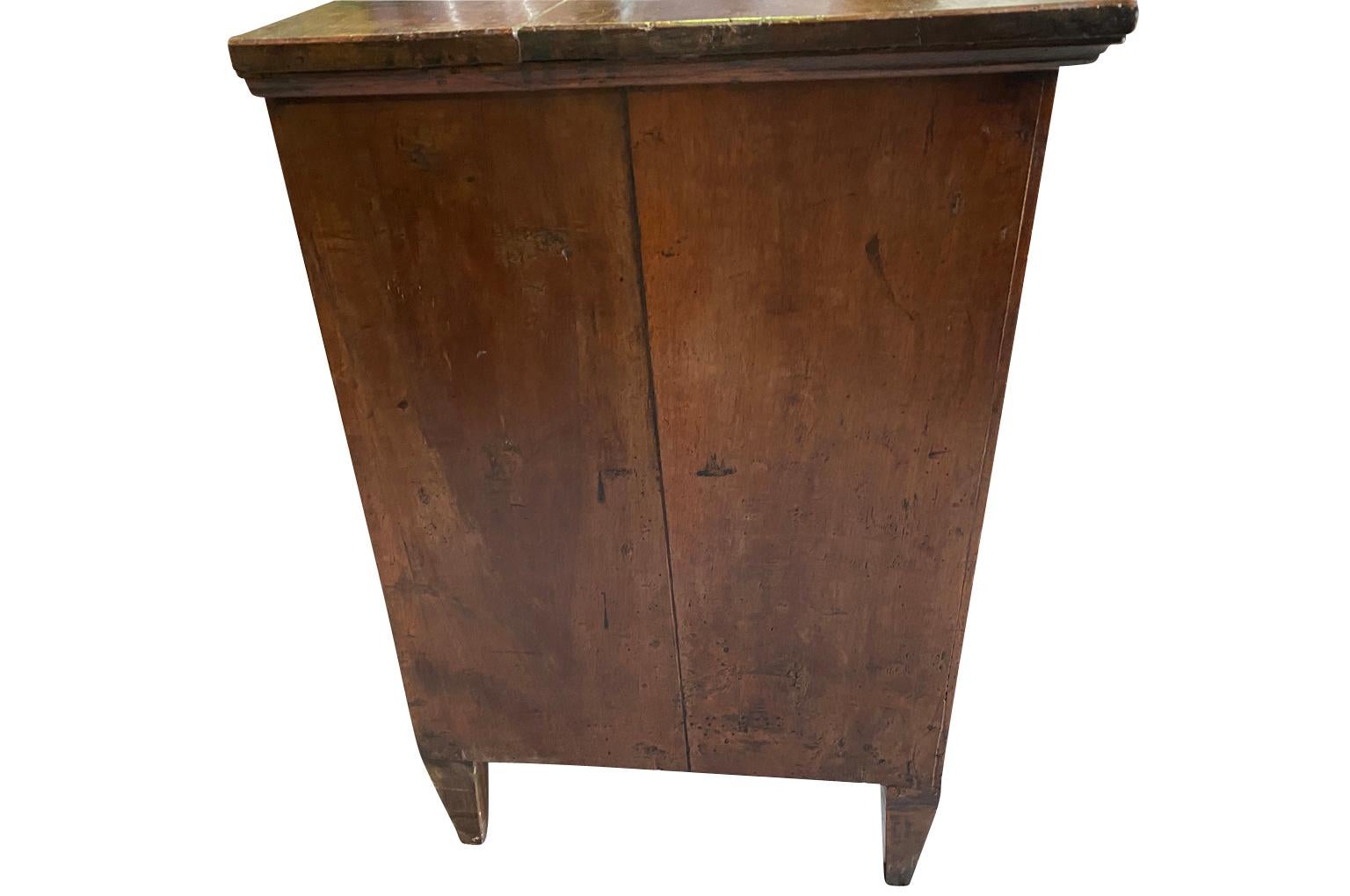 Commode Pantalonière d'époque Directoire française Bon état à Round Top, TX