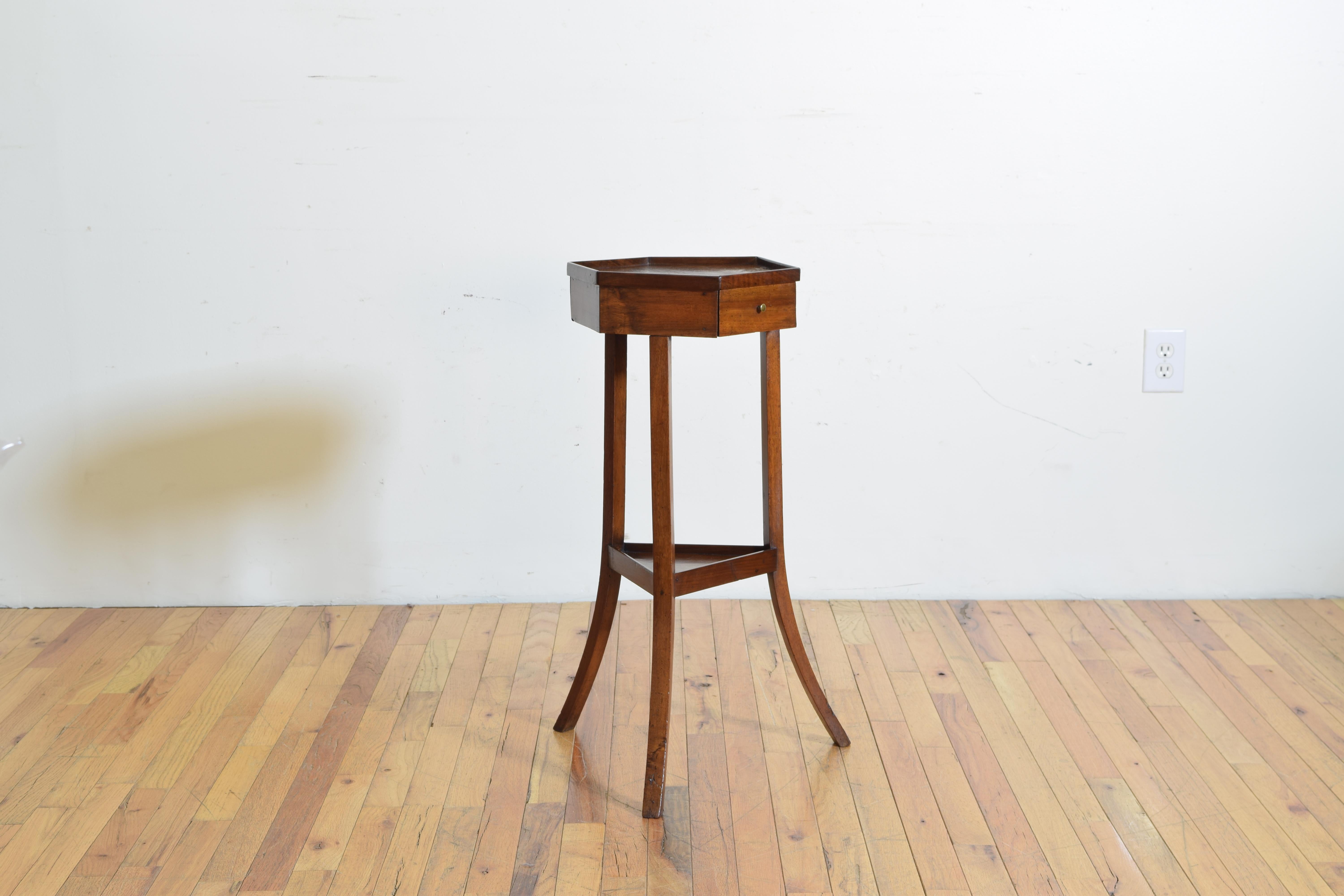 French Directoire Period Walnut Hexagonal 1-Drawer Pedestal Table In Good Condition In Atlanta, GA
