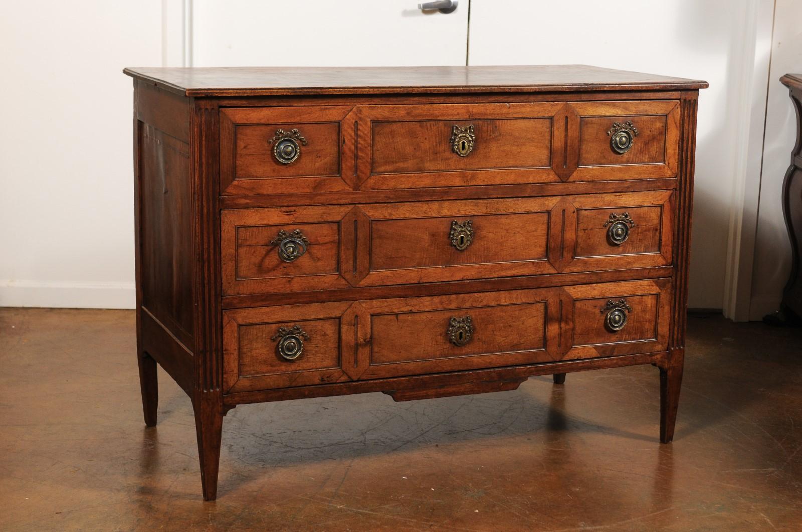 French Directoire Style 1860s Walnut Veneered Commode with Inlay and Fluting 3