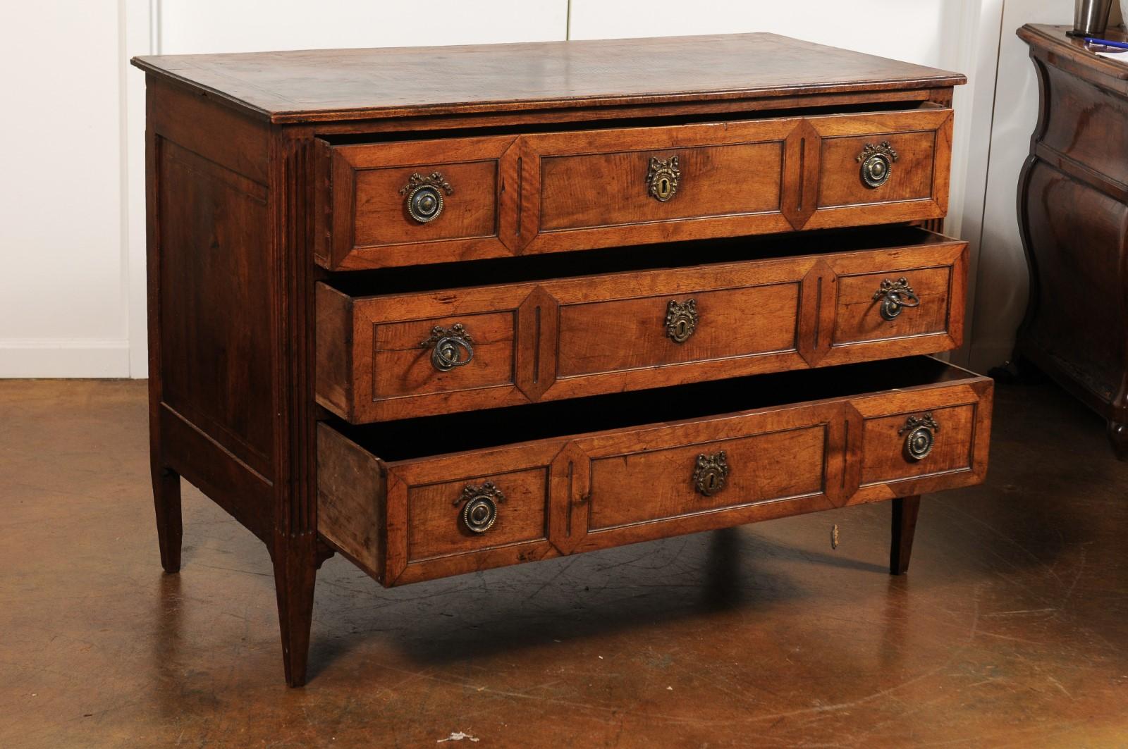 French Directoire Style 1860s Walnut Veneered Commode with Inlay and Fluting 4