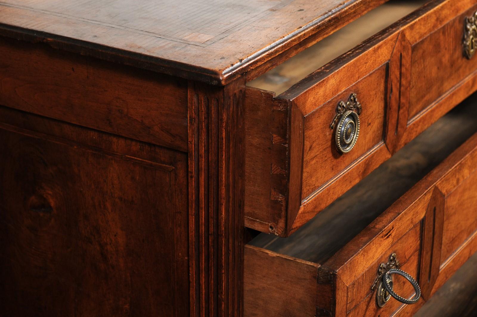 French Directoire Style 1860s Walnut Veneered Commode with Inlay and Fluting 5