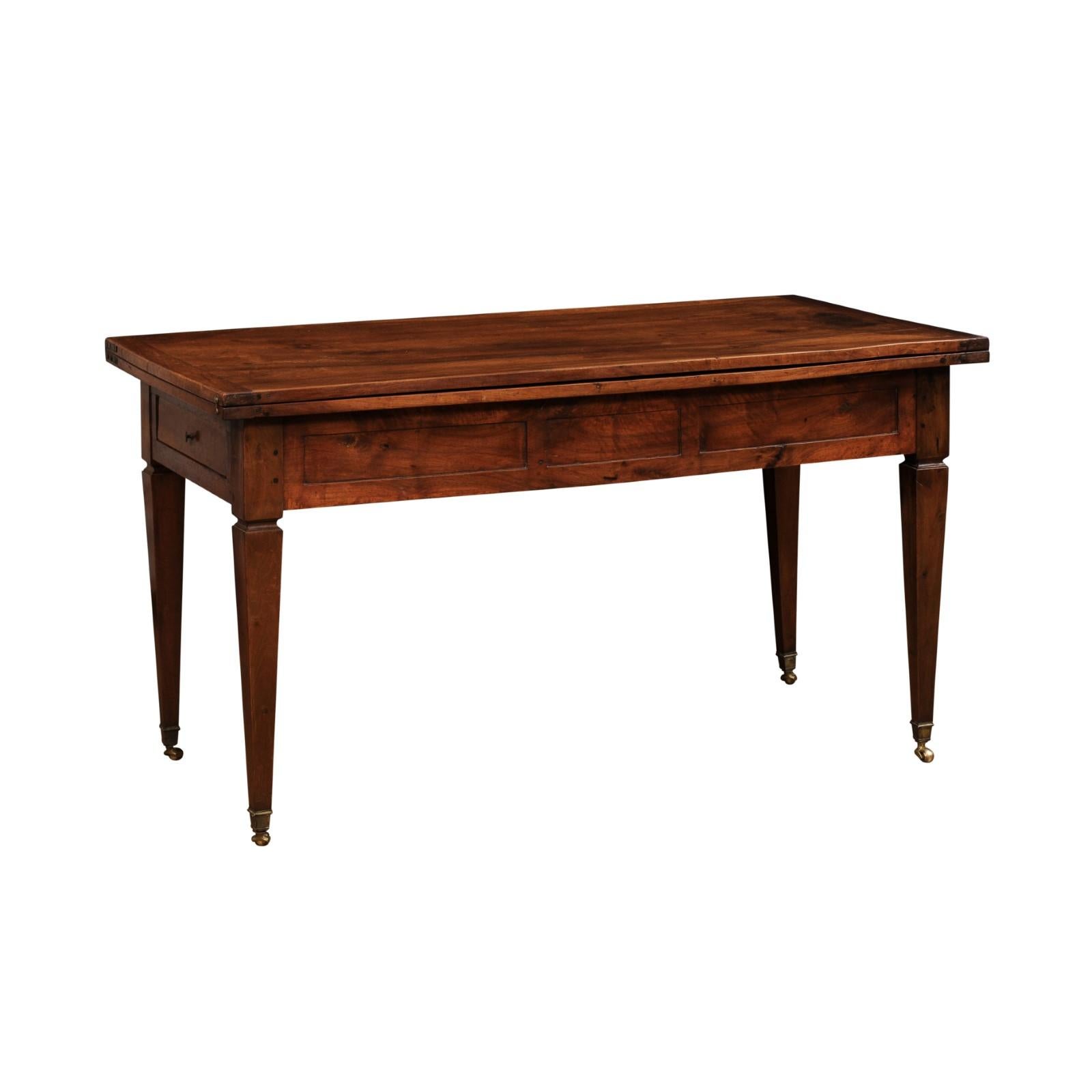 French Directoire Style 19th Century Walnut Table with Folding Top, Tapered Legs For Sale 11