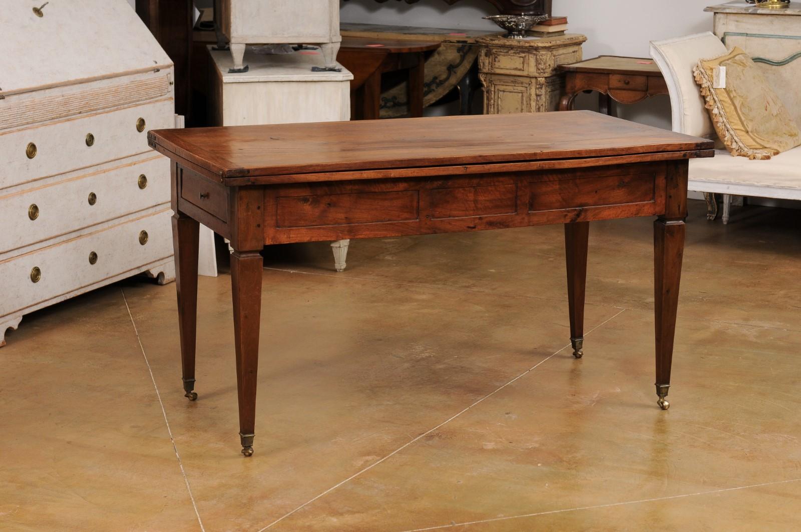 French Directoire Style 19th Century Walnut Table with Folding Top, Tapered Legs For Sale 3
