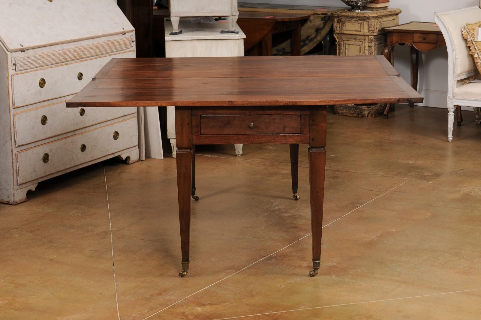 French Directoire Style 19th Century Walnut Table with Folding Top, Tapered Legs For Sale 6