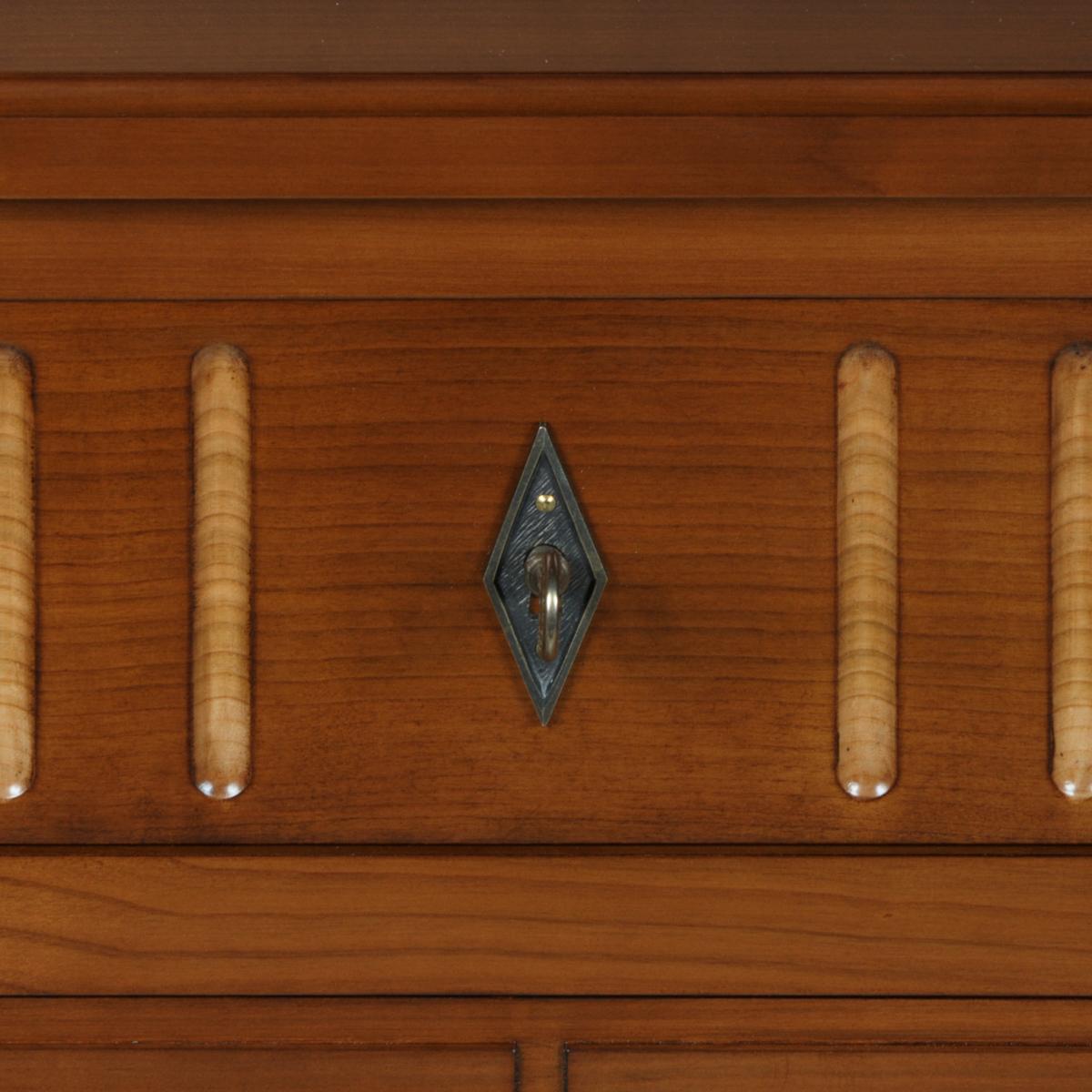 XXI secolo e contemporaneo Cassettiera a 4 cassetti in stile francese Directoire in legno massiccio di ciliegio - Commodinette in vendita