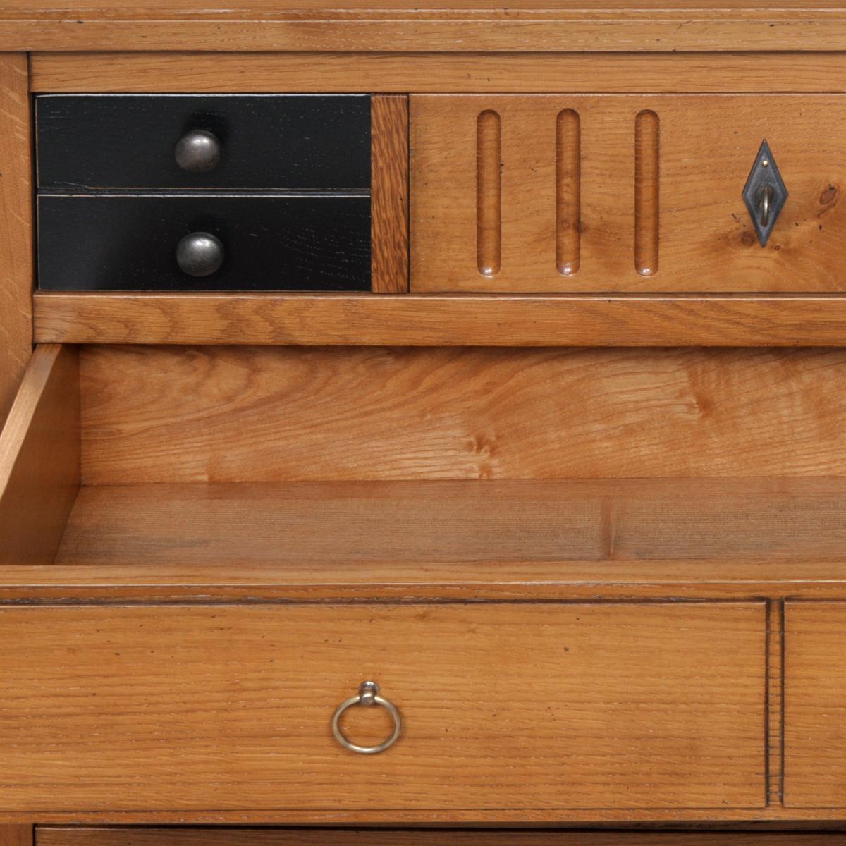 Contemporary French Directoire Style 4-drawer Chest - Commode in solid oak For Sale