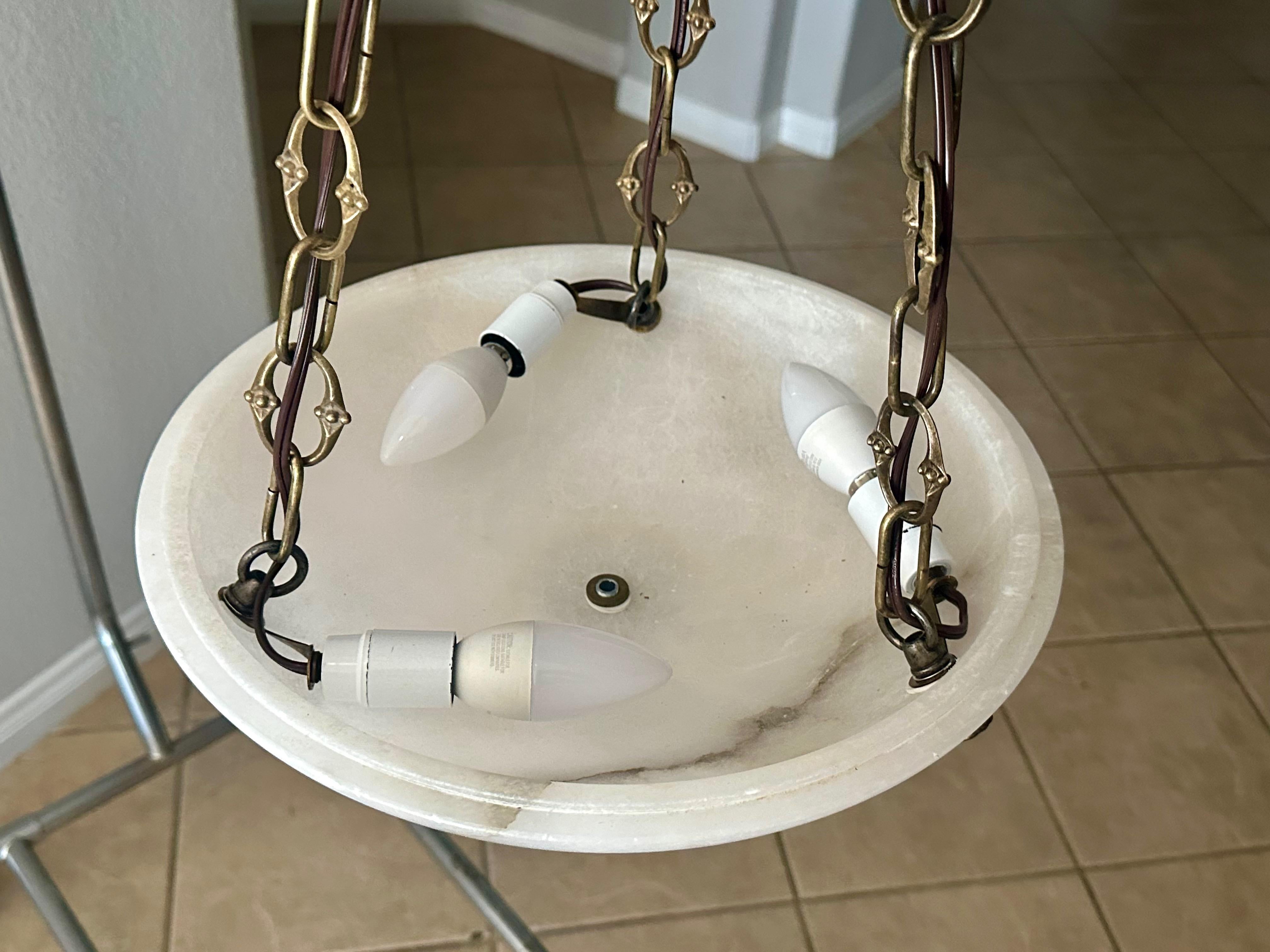 Lampadario a sospensione in alabastro in stile Directoire francese in vendita 11