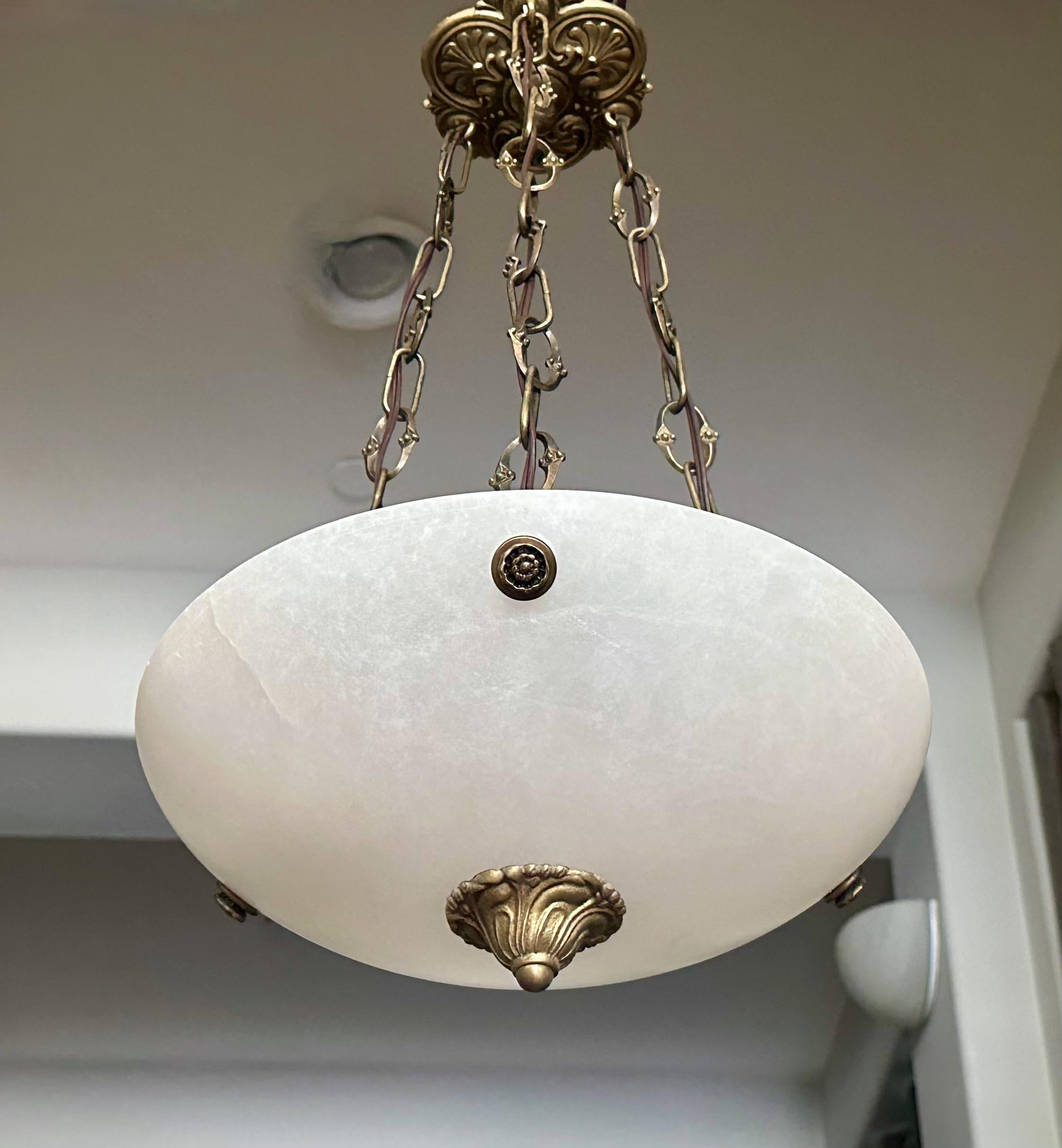 Lampadario a sospensione in alabastro in stile Directoire francese in vendita 2