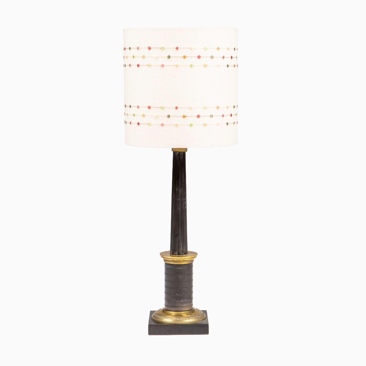 French Directoire Style Black-Polished and Gilt Bronze Table Lamp For Sale
