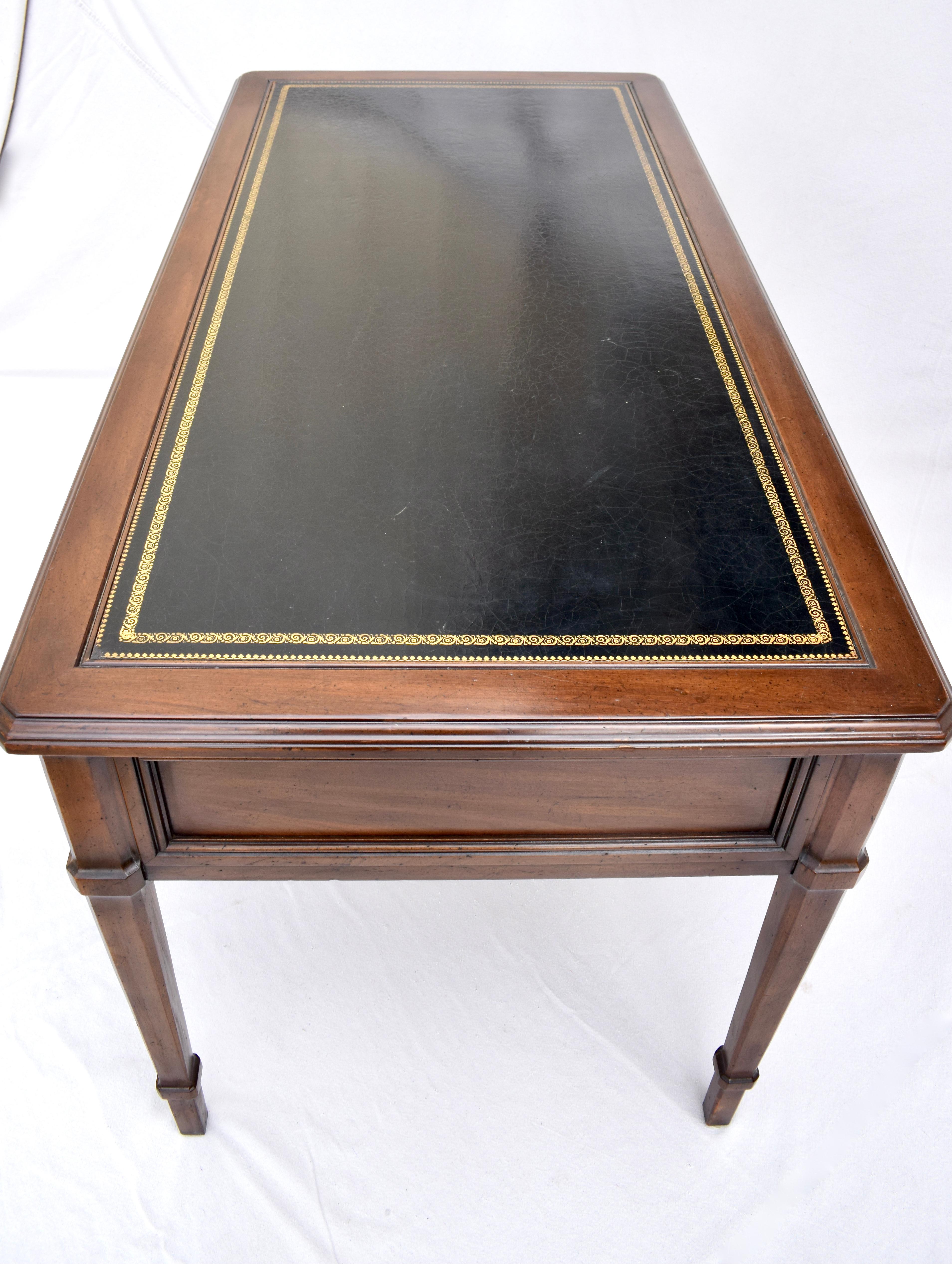 French Directoire Style Leather Top Desk In Good Condition In Southampton, NJ
