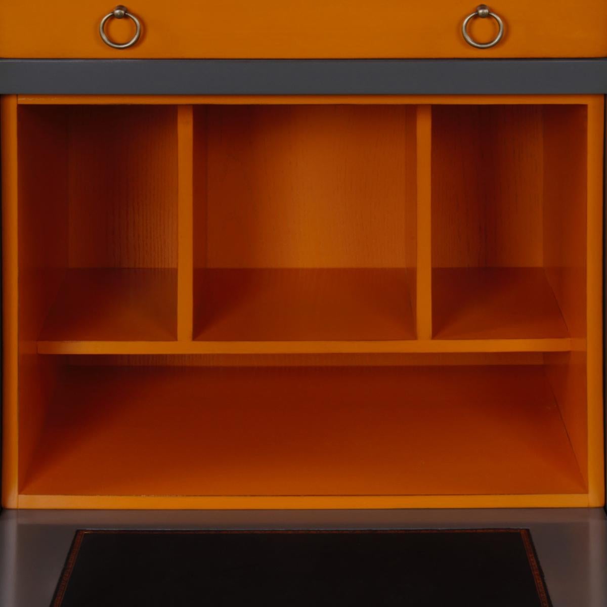 Escritorio Secretario Mediano-Grande Estilo Directoire Francés en Madera, Naranja y Gris en Nuevo estado para la venta en Landivy, FR