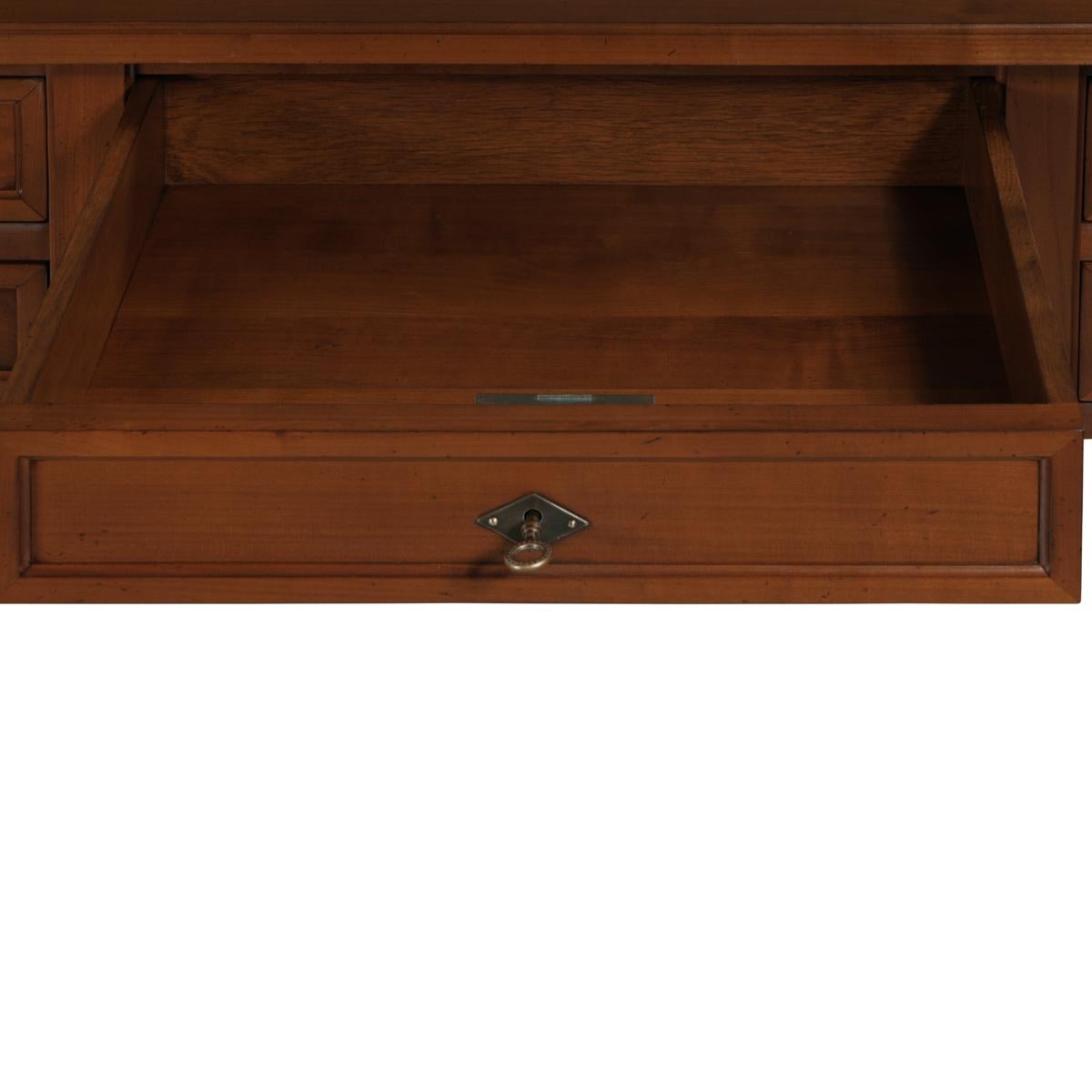 Französischer Ministerschreibtisch im Directoire-Stil aus Massivholz mit Lederpad (Messing) im Angebot