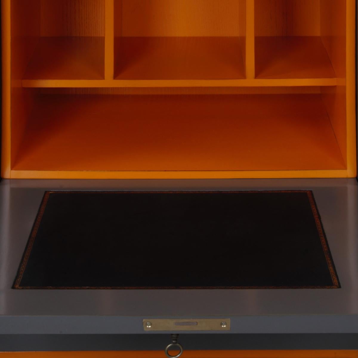 French Directoire Style Secrétaire in Cherry Wood, Orange & Dark Grey Lacquered For Sale 2
