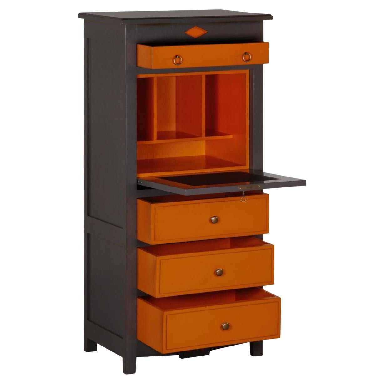 Secrétaire de style Directoire français en bois de cerisier, laqué orange et gris foncé