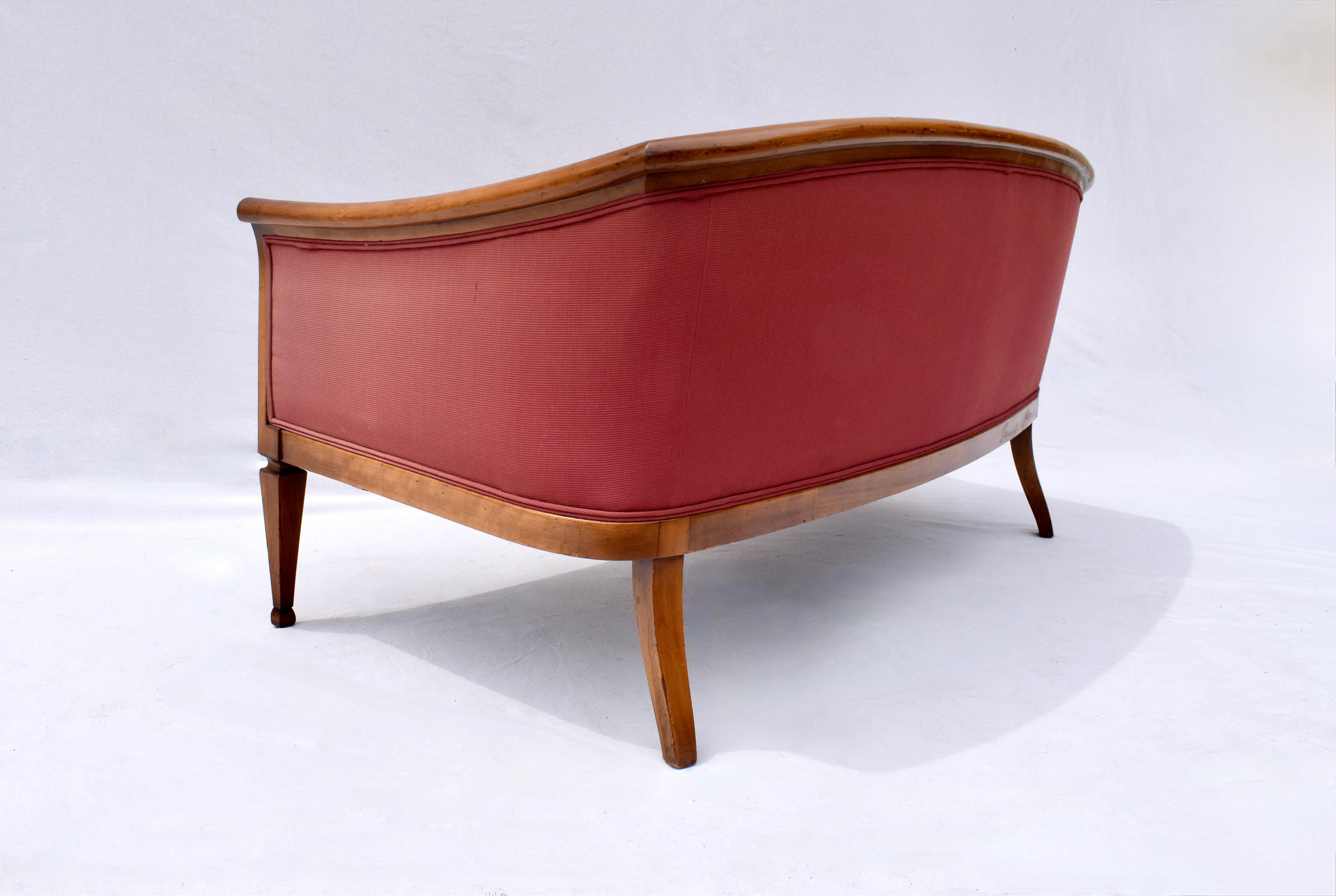 Canapé de style Directoire français en cerisier en vente 3