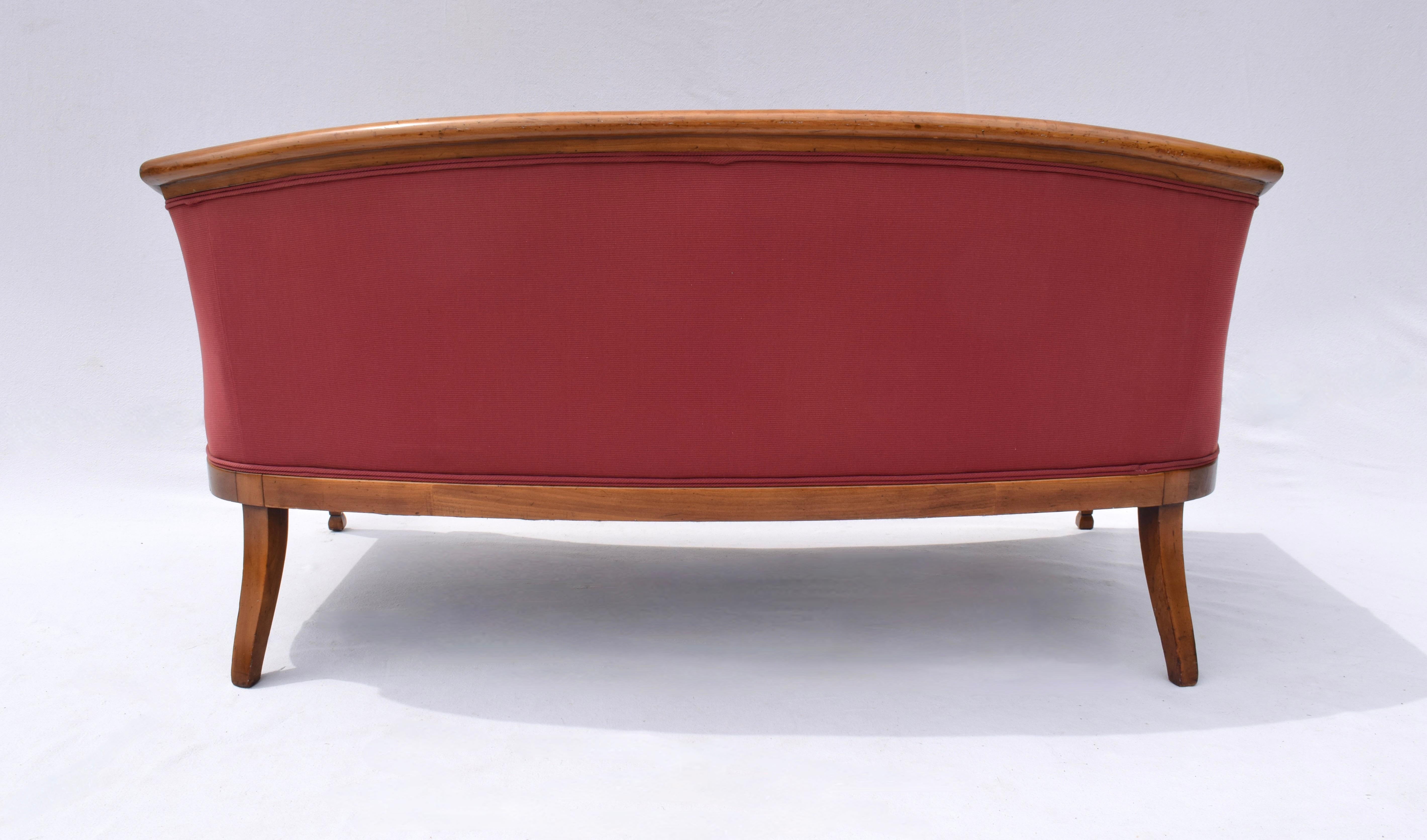 Canapé de style Directoire français en cerisier en vente 4