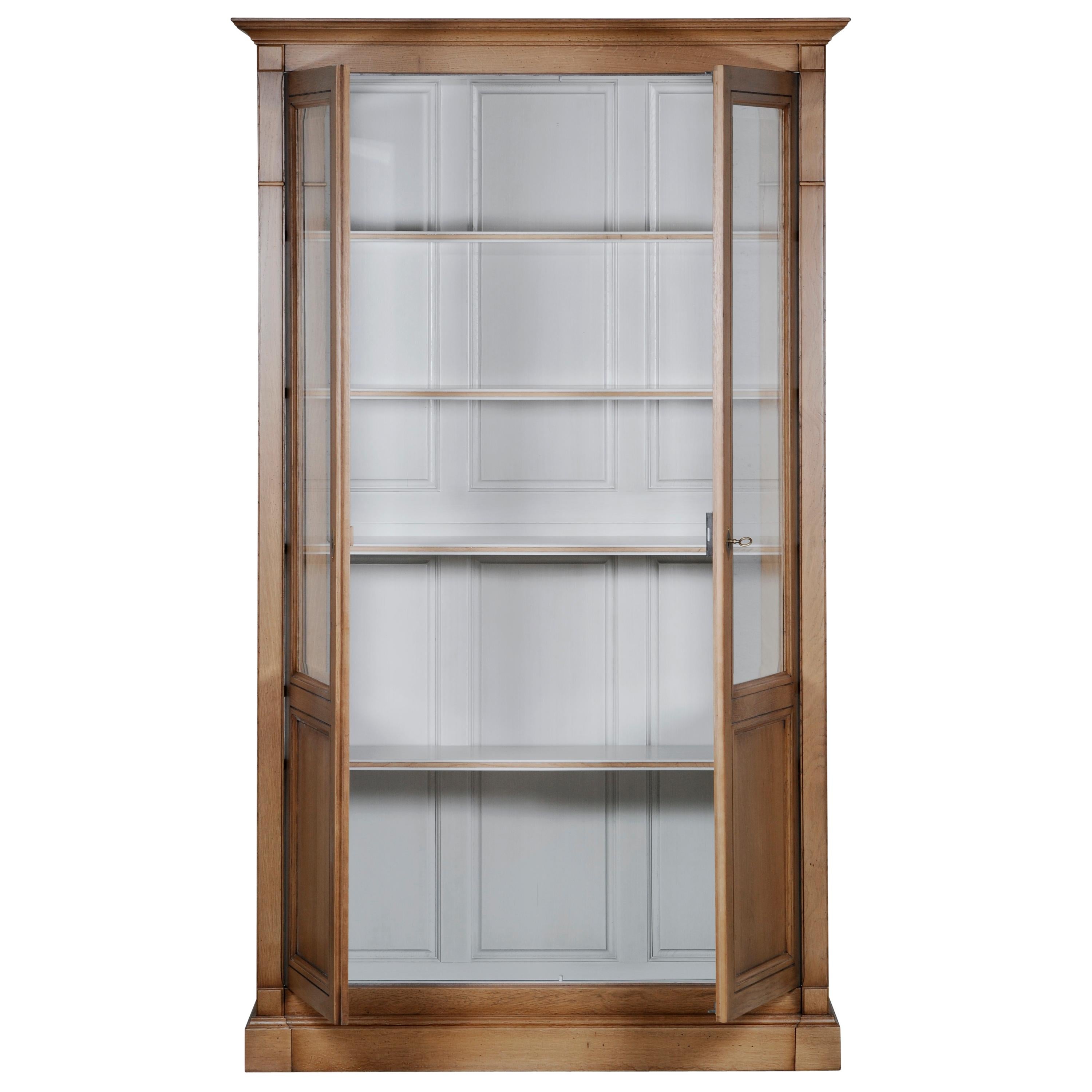 French Directoire Style Vitrine and Bookcase in Solid Oak In New Condition For Sale In Landivy, FR