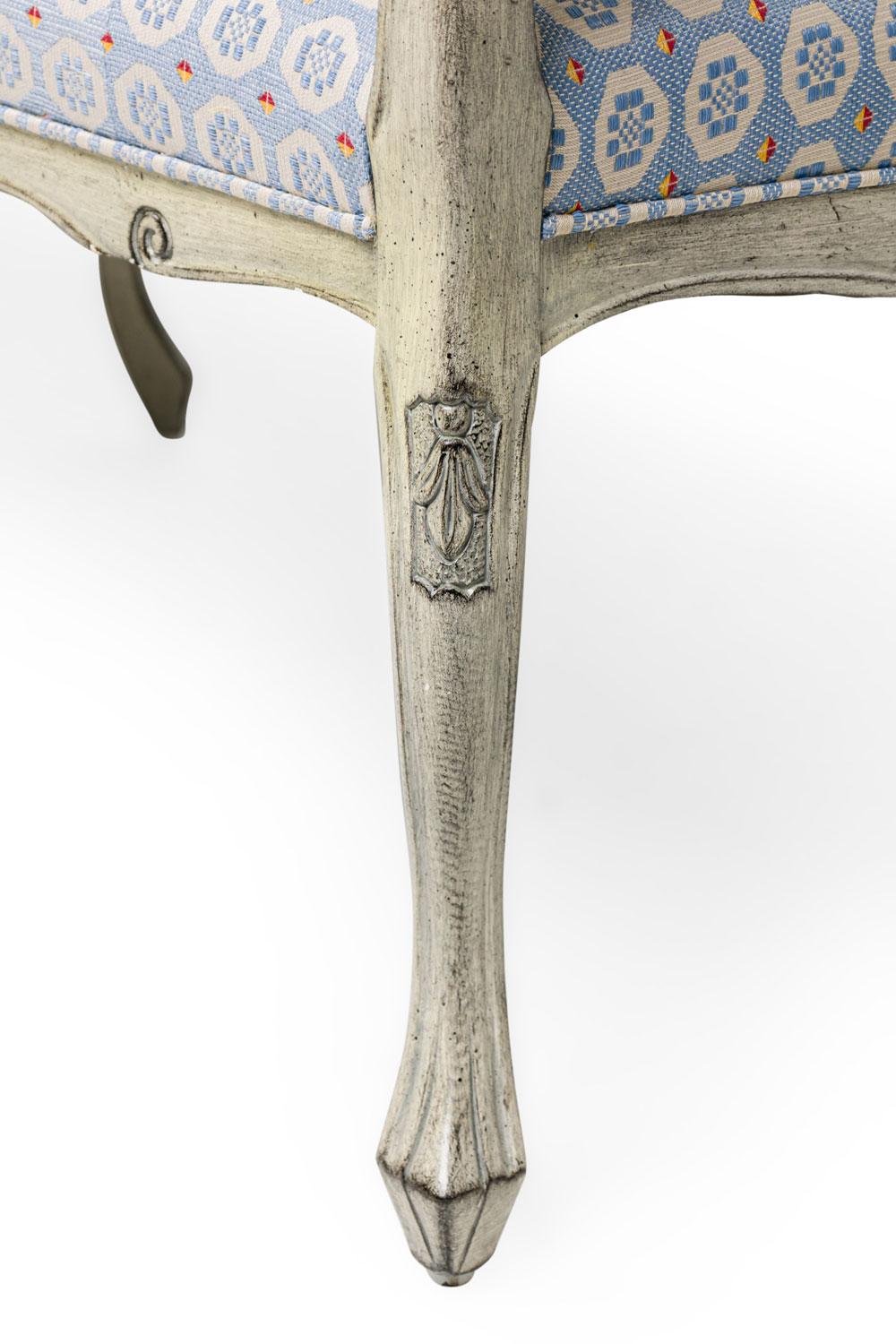 French Directoire Style White Painted Window Bench im Angebot 2