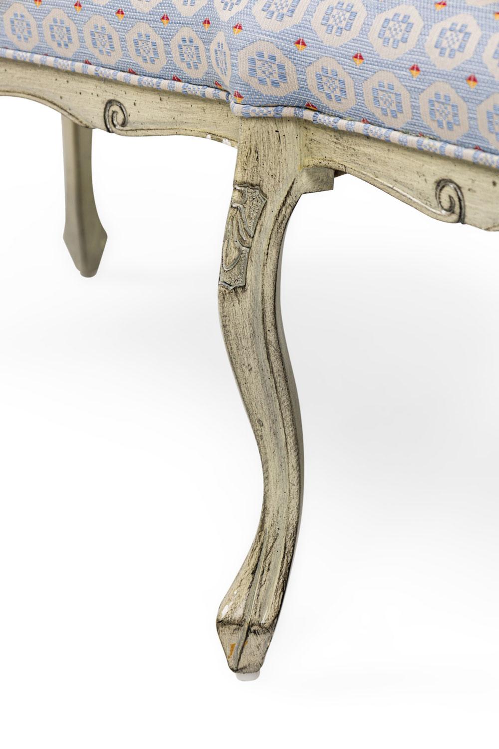 French Directoire Style White Painted Window Bench im Angebot 1