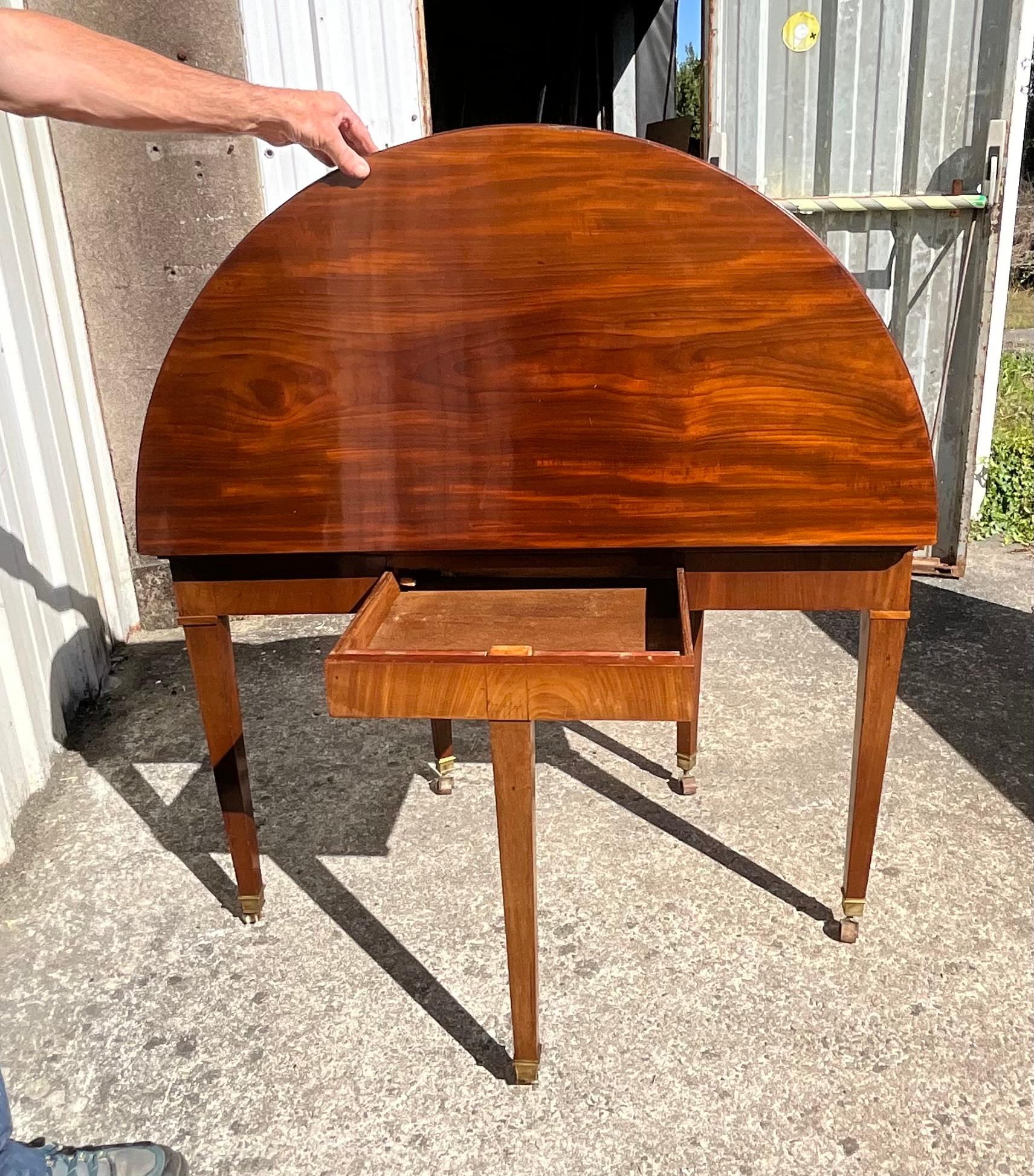 Mahogany French Directoire Transformable Games Table, Late 18th – Early 19th Century For Sale