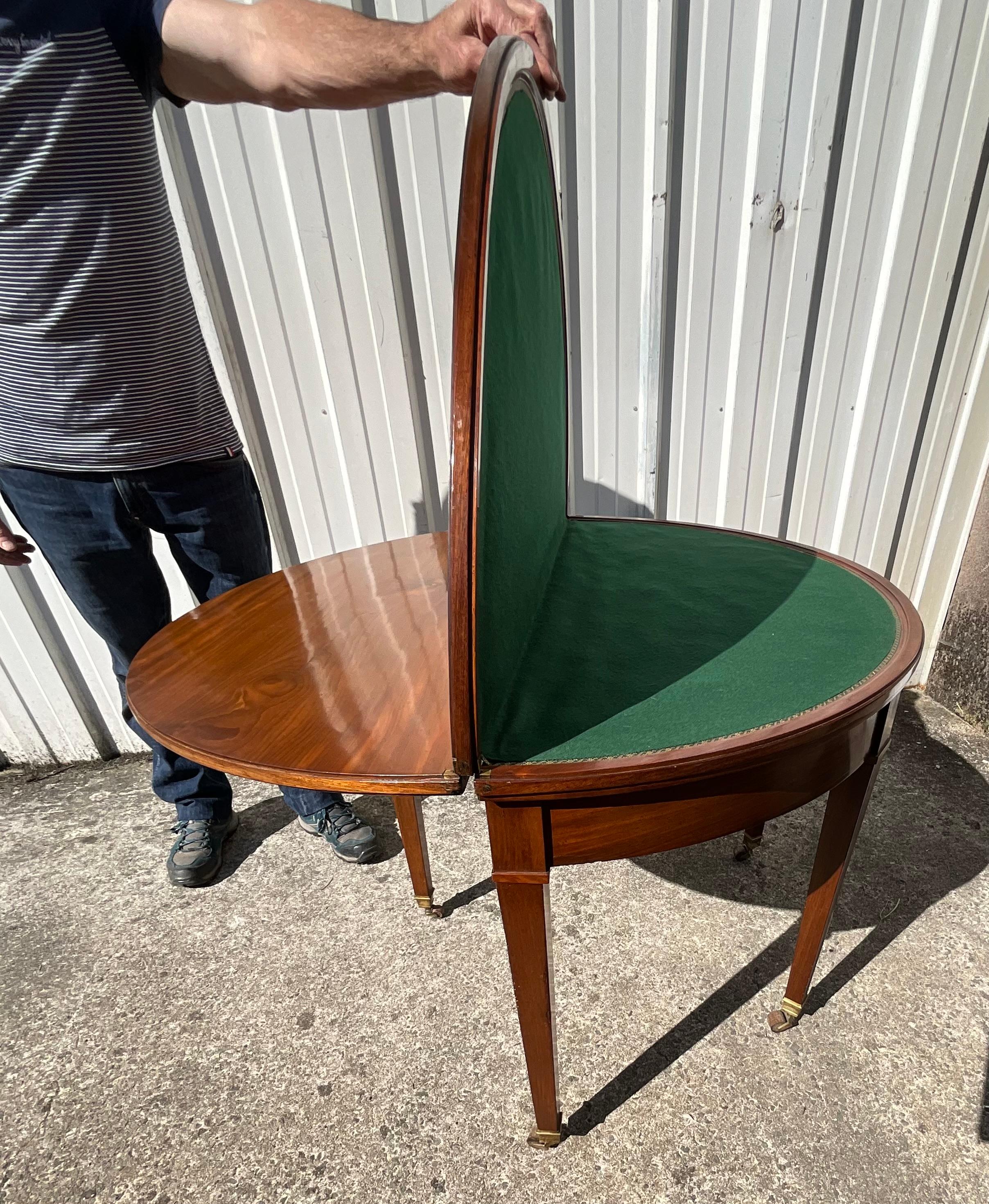 French Directoire Transformable Games Table, Late 18th – Early 19th Century For Sale 1