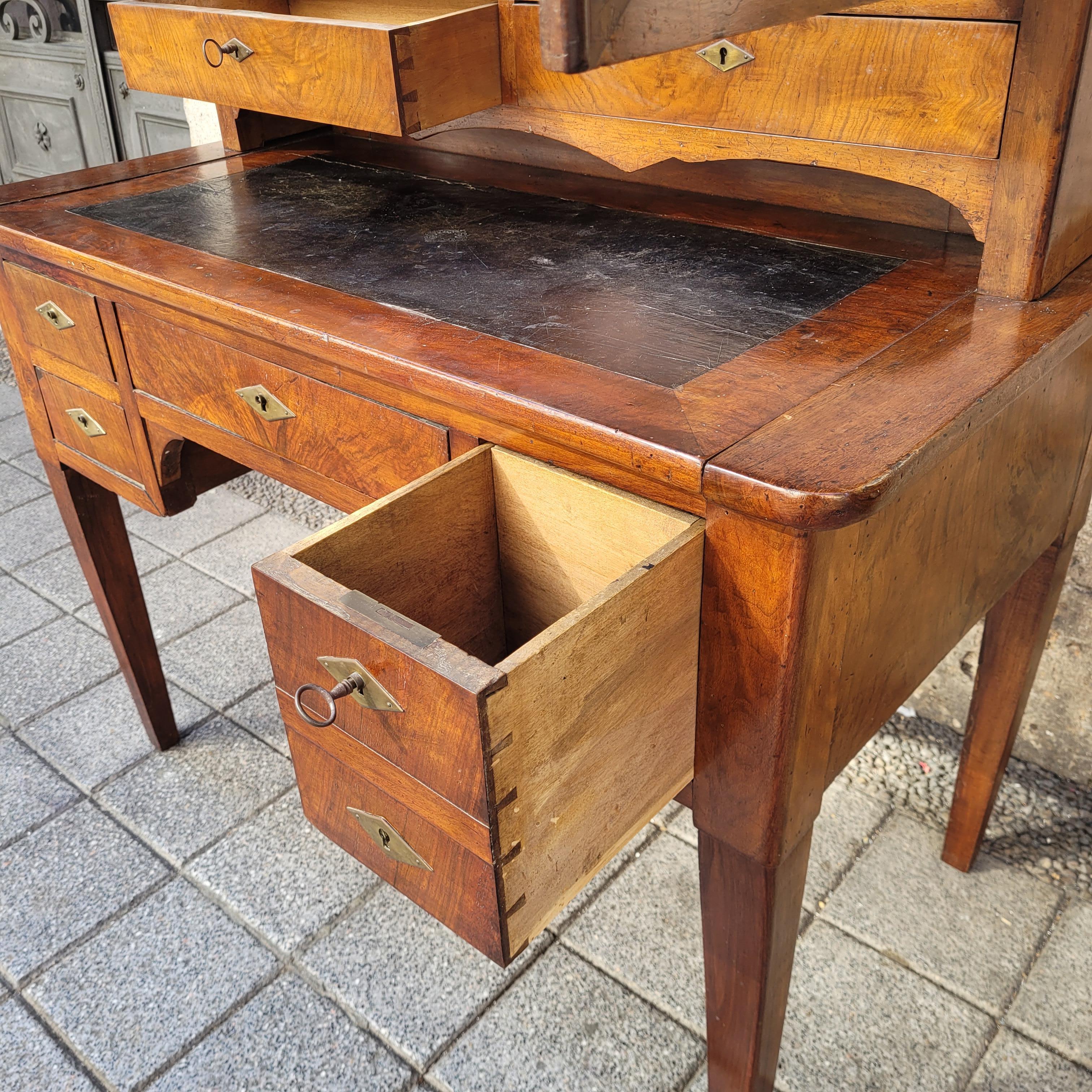 Bronzo Scrivania francese Directory Bureau Bonheur du jour, legno e pelle e inchiostro in bronzo in vendita