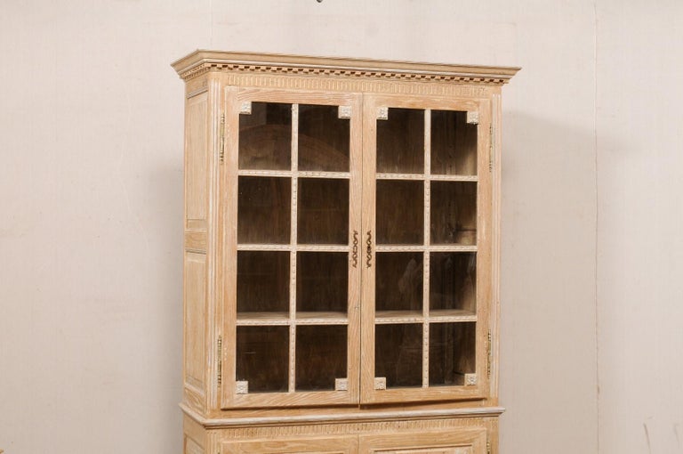 20th Century French Display and Storage Cabinet with Neoclassical Influences For Sale