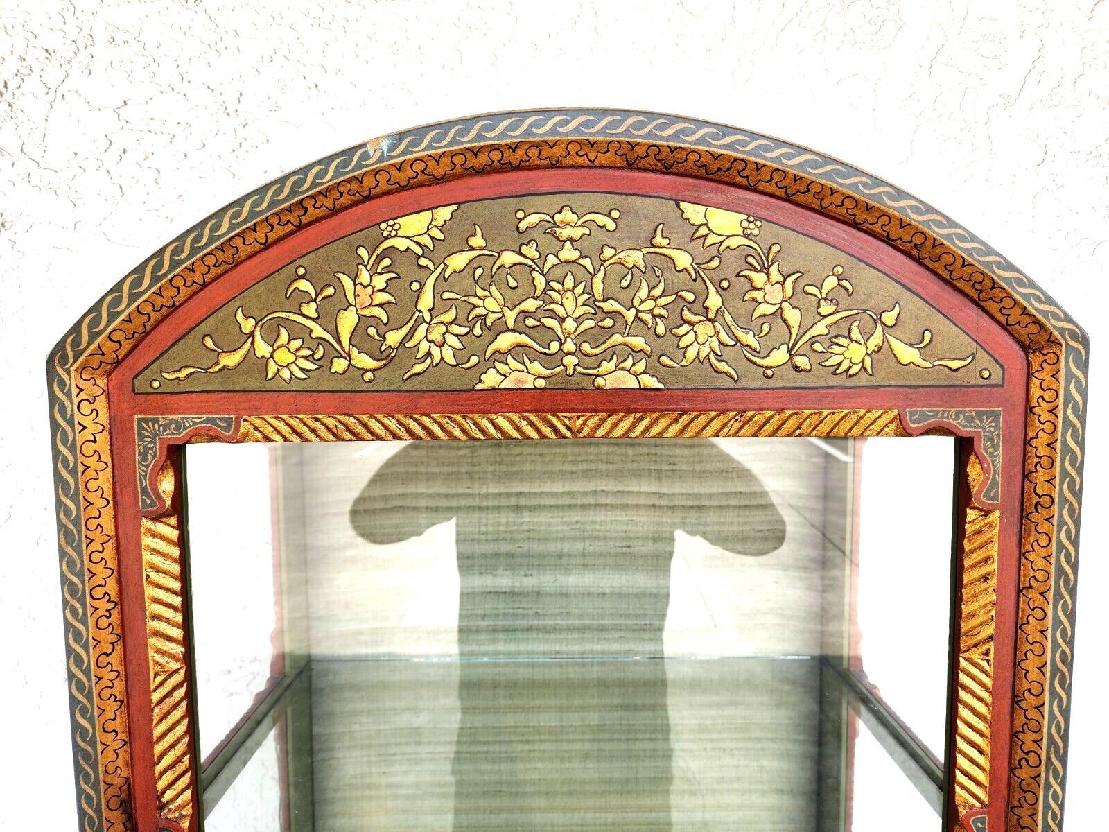 French Display Cabinet Giltwood Hand Painted Curio In Good Condition For Sale In Lake Worth, FL