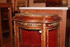 Vitrine française de style Transition des années 1800, en acajou