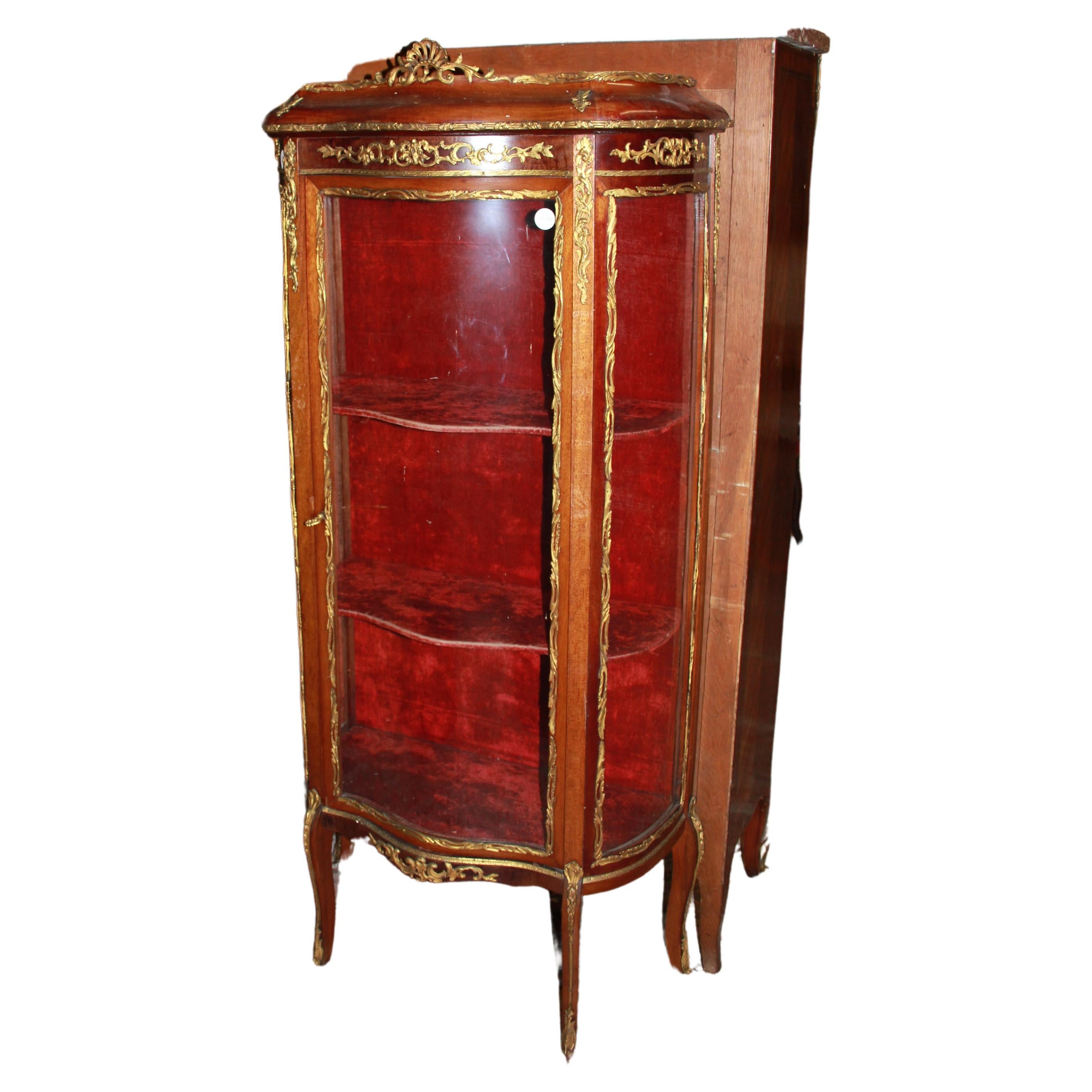  French display cabinet in Transition style from the 1800s, made of mahogany  For Sale