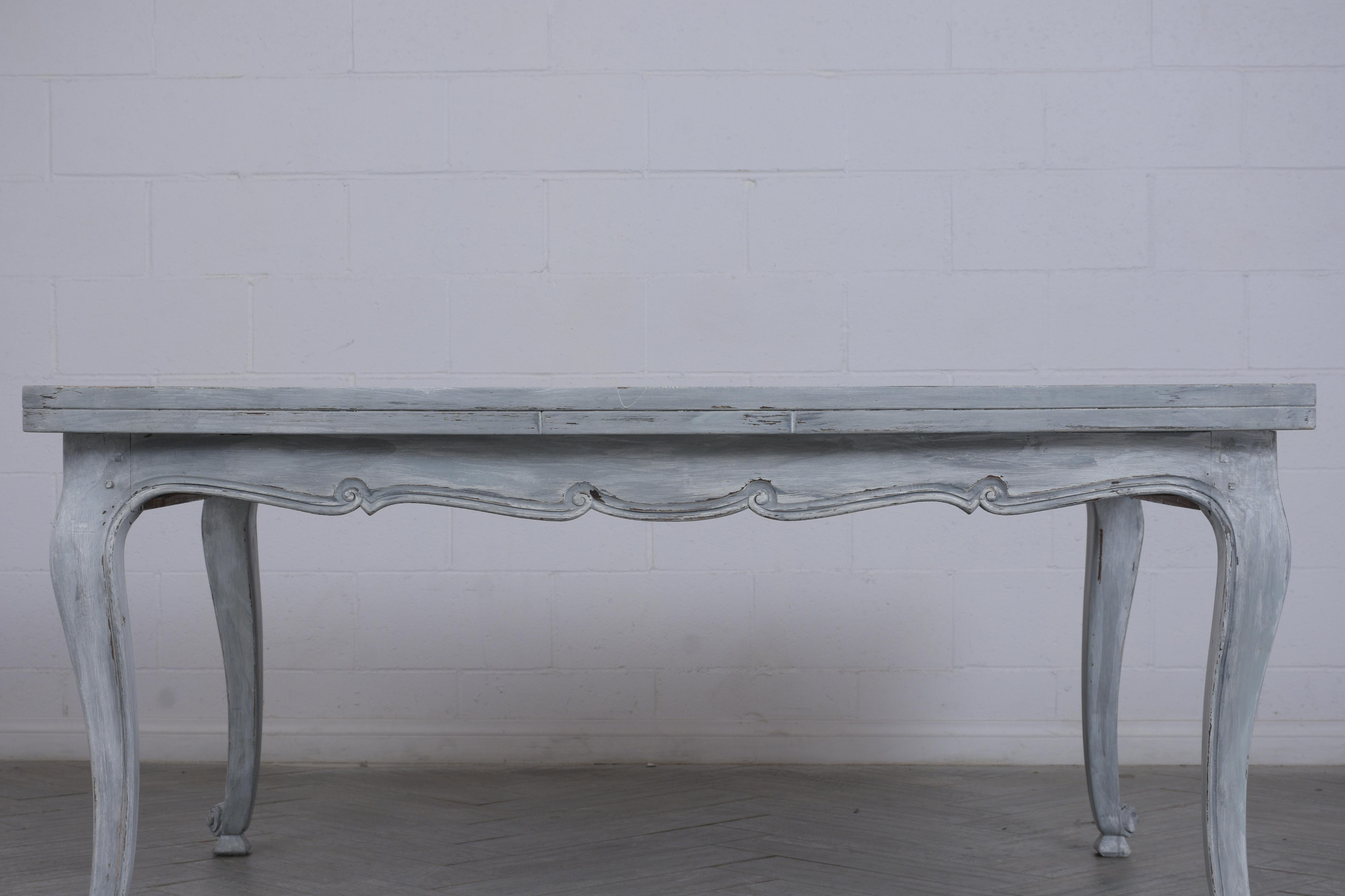 Late 19th-Century French Louis XV-Style Walnut Dining Table For Sale 2
