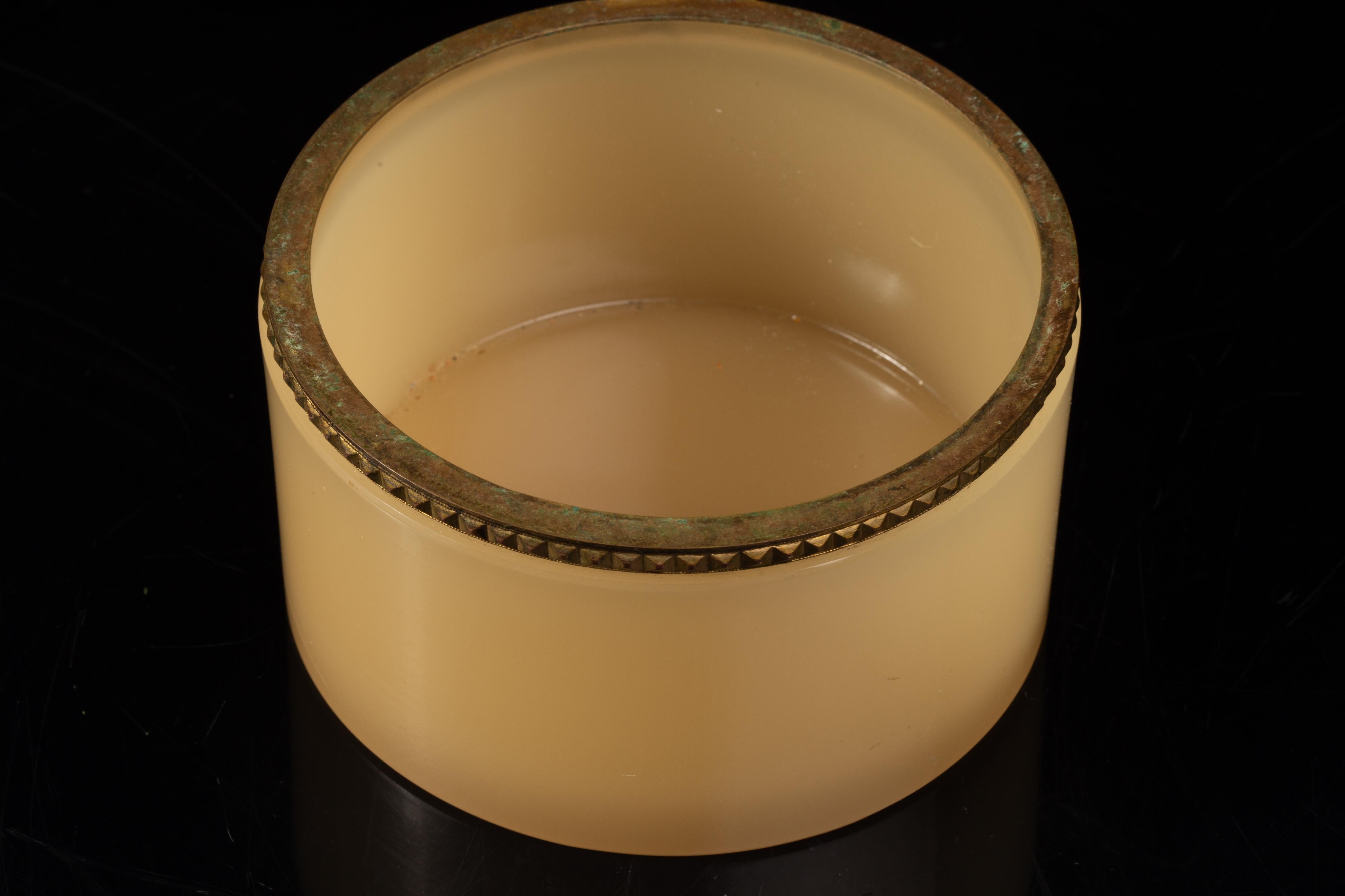 French Doré Bronze Mounted Peach Opaline Crystal Round Covered Box For Sale 7