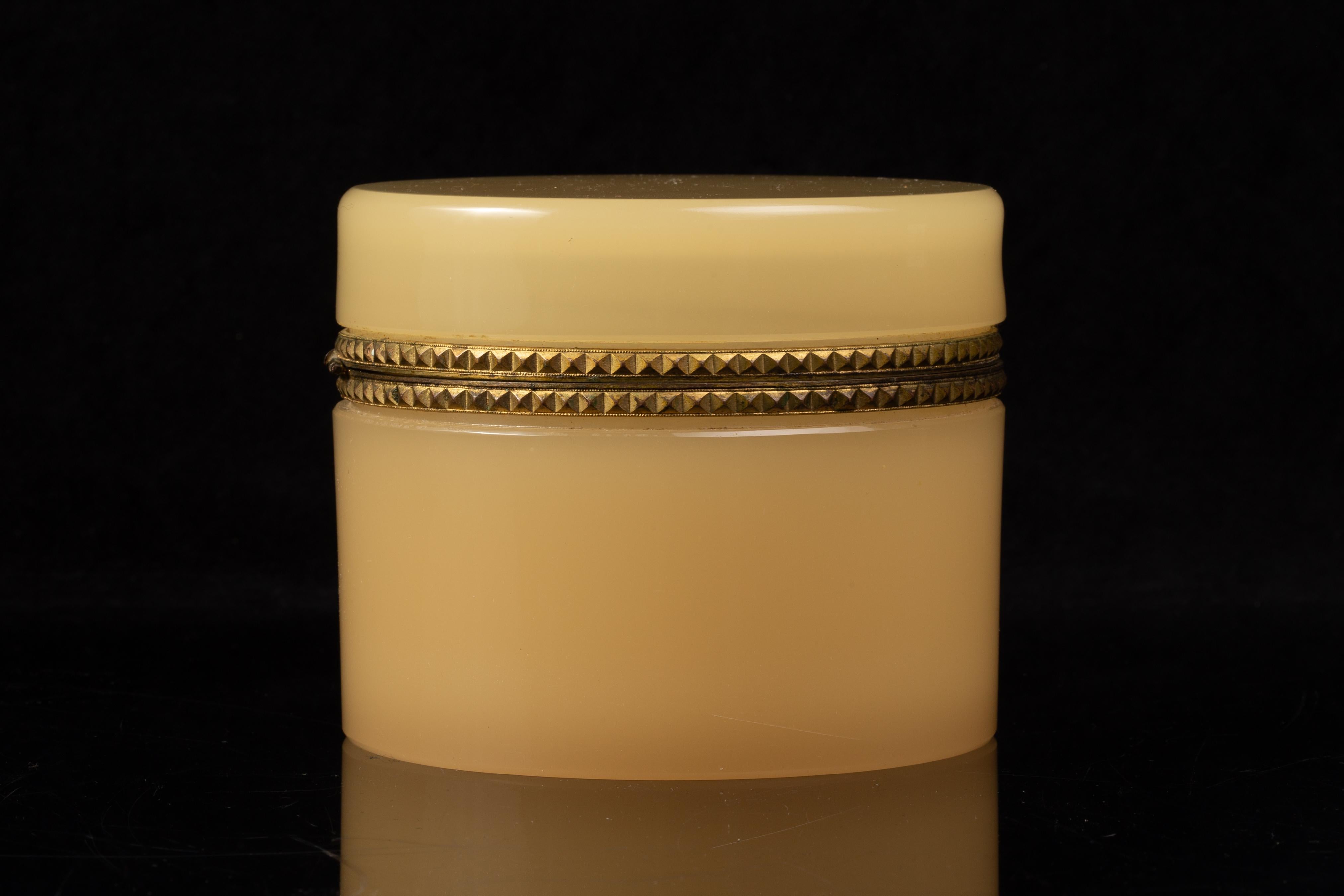 Gilt French Doré Bronze Mounted Peach Opaline Crystal Round Covered Box For Sale