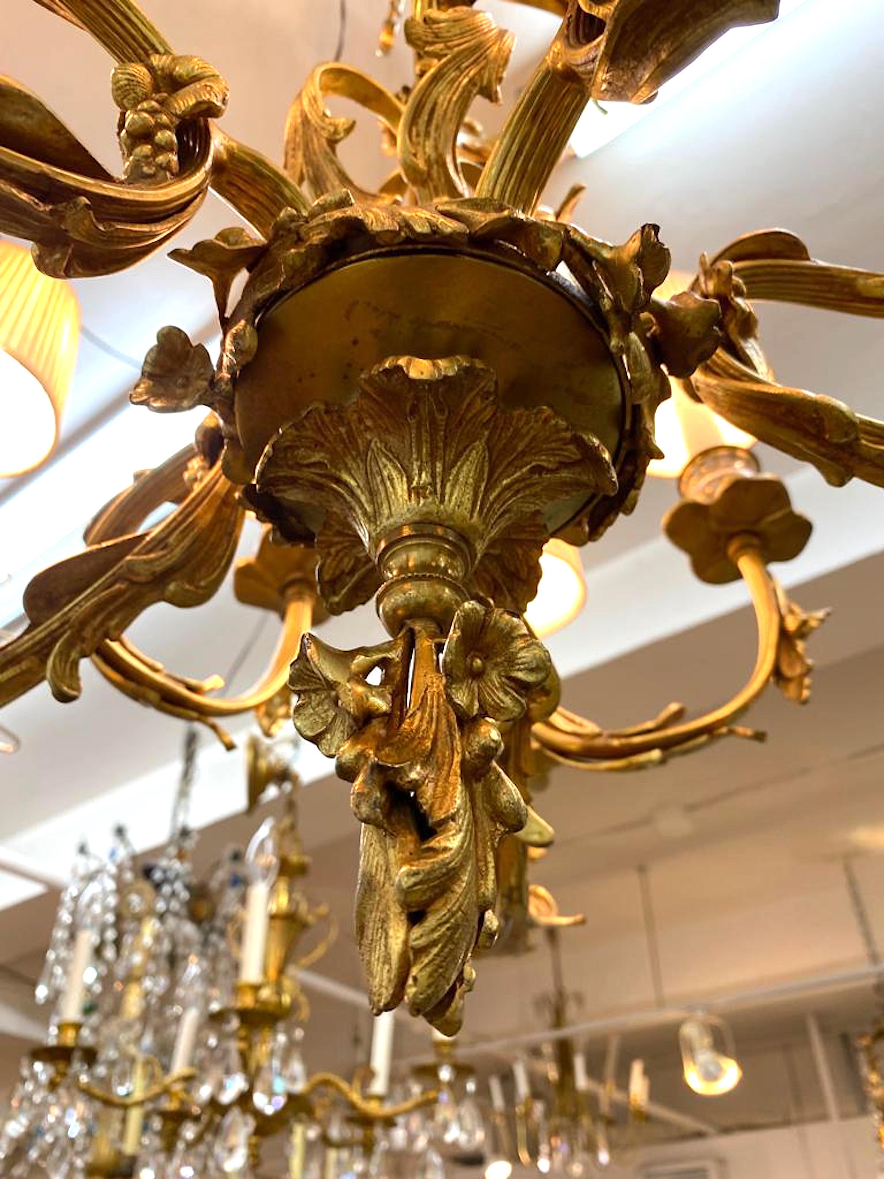 French Dore' Bronze Rococo Style 10 Light Chandelier For Sale 6