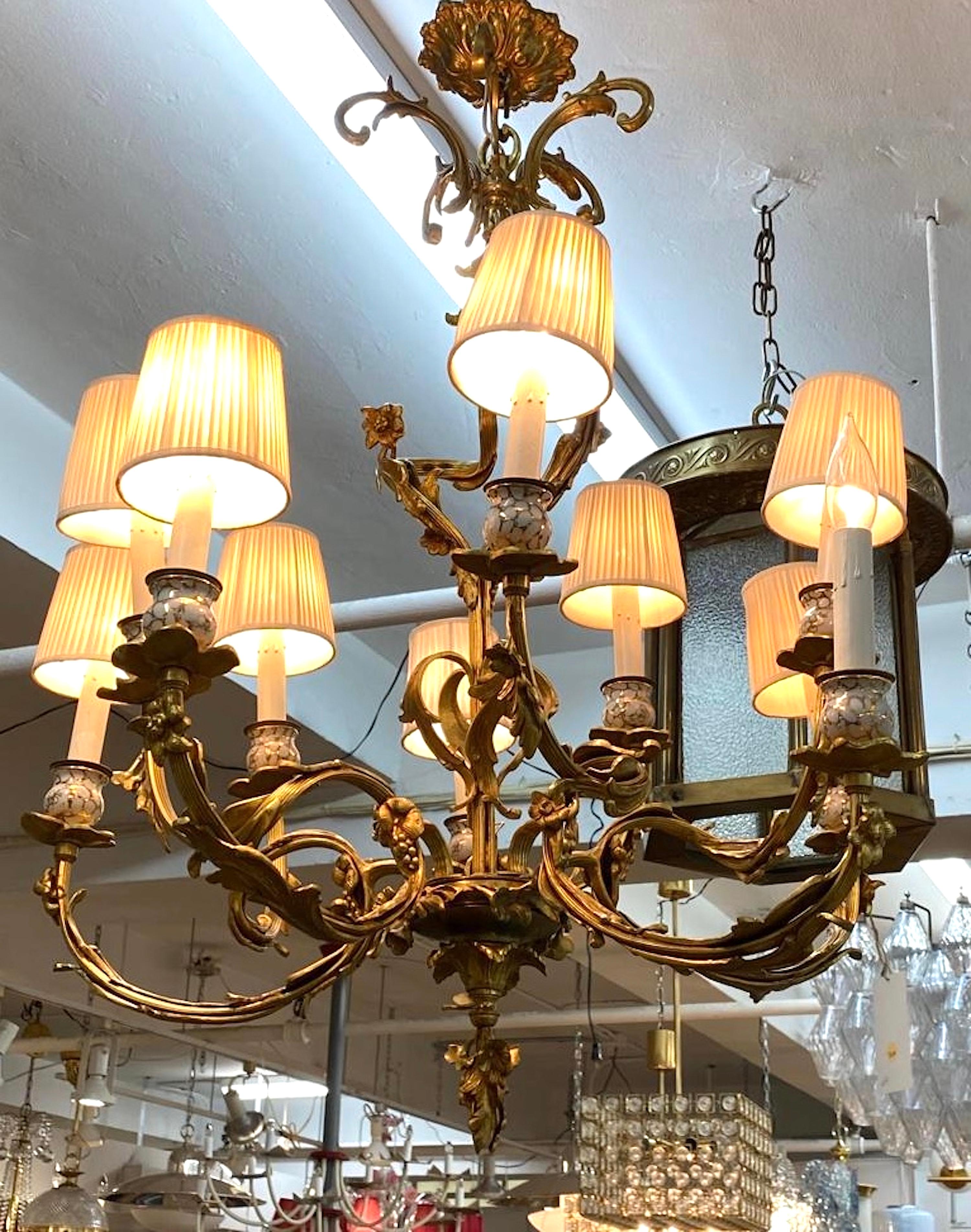 French Dore' Bronze Rococo Style 10 Light Chandelier For Sale 8