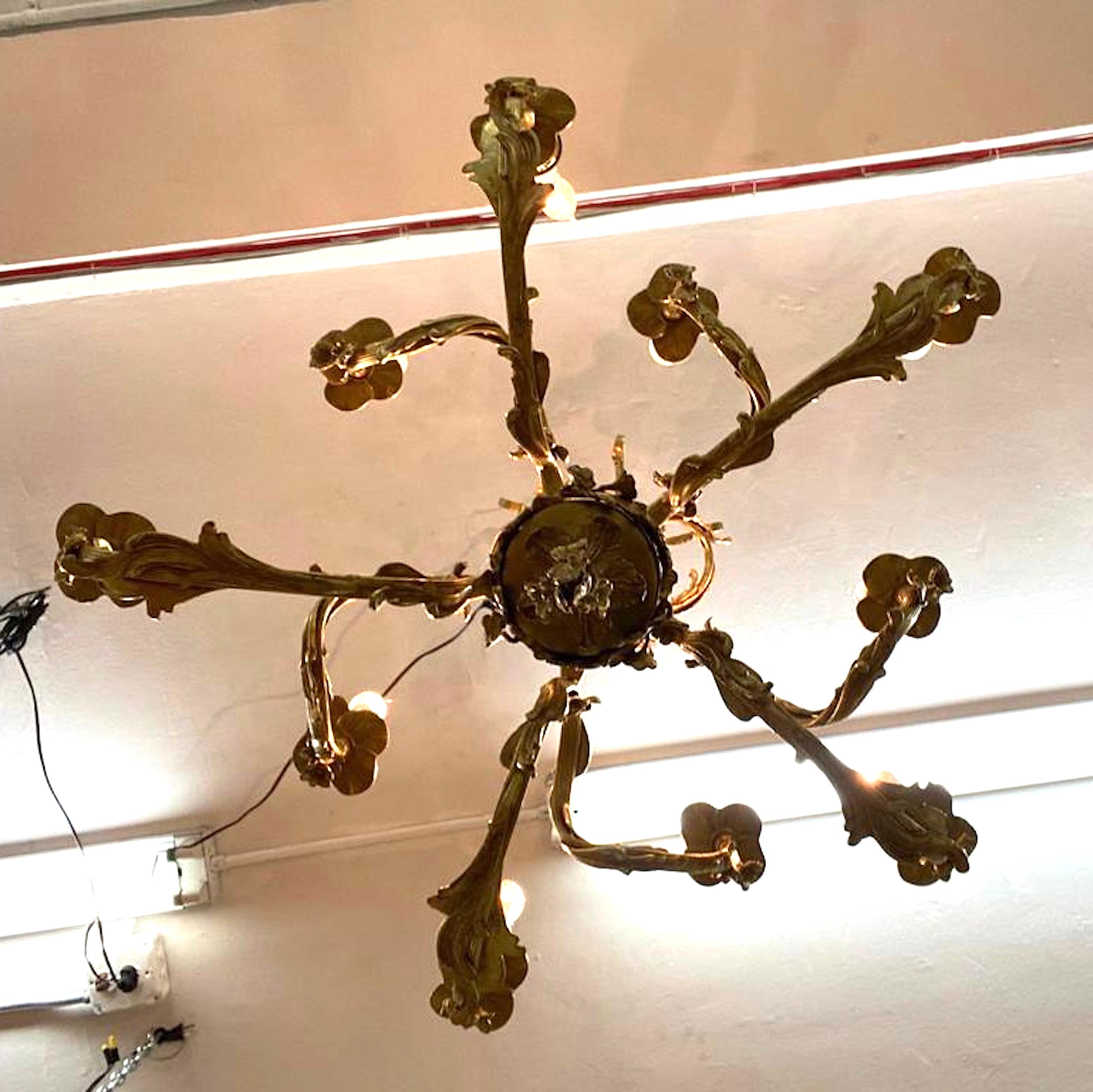 French Dore' Bronze Rococo Style 10 Light Chandelier For Sale 12