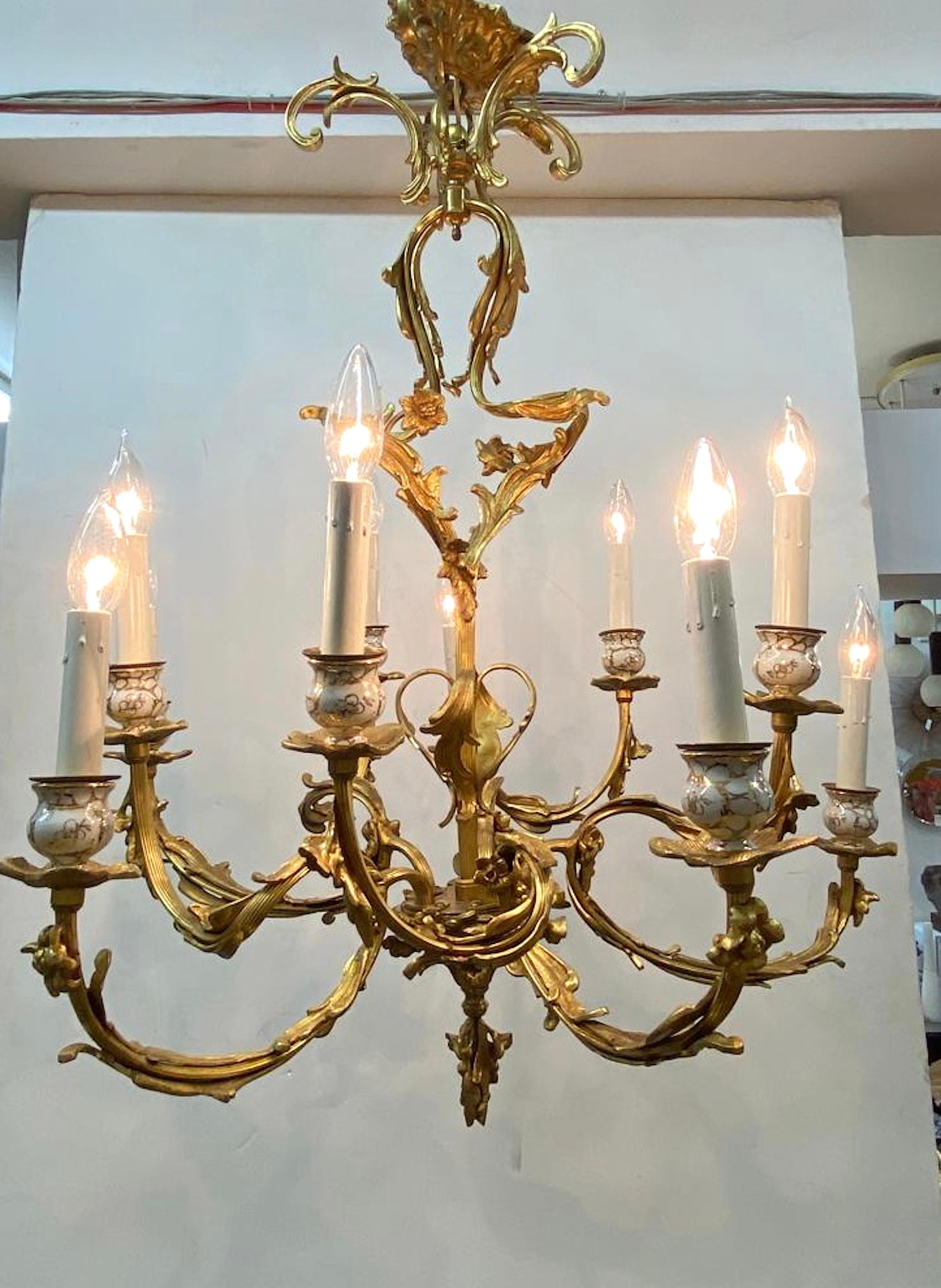 French Dore' Bronze Rococo Style 10 Light Chandelier In Good Condition For Sale In New York, NY