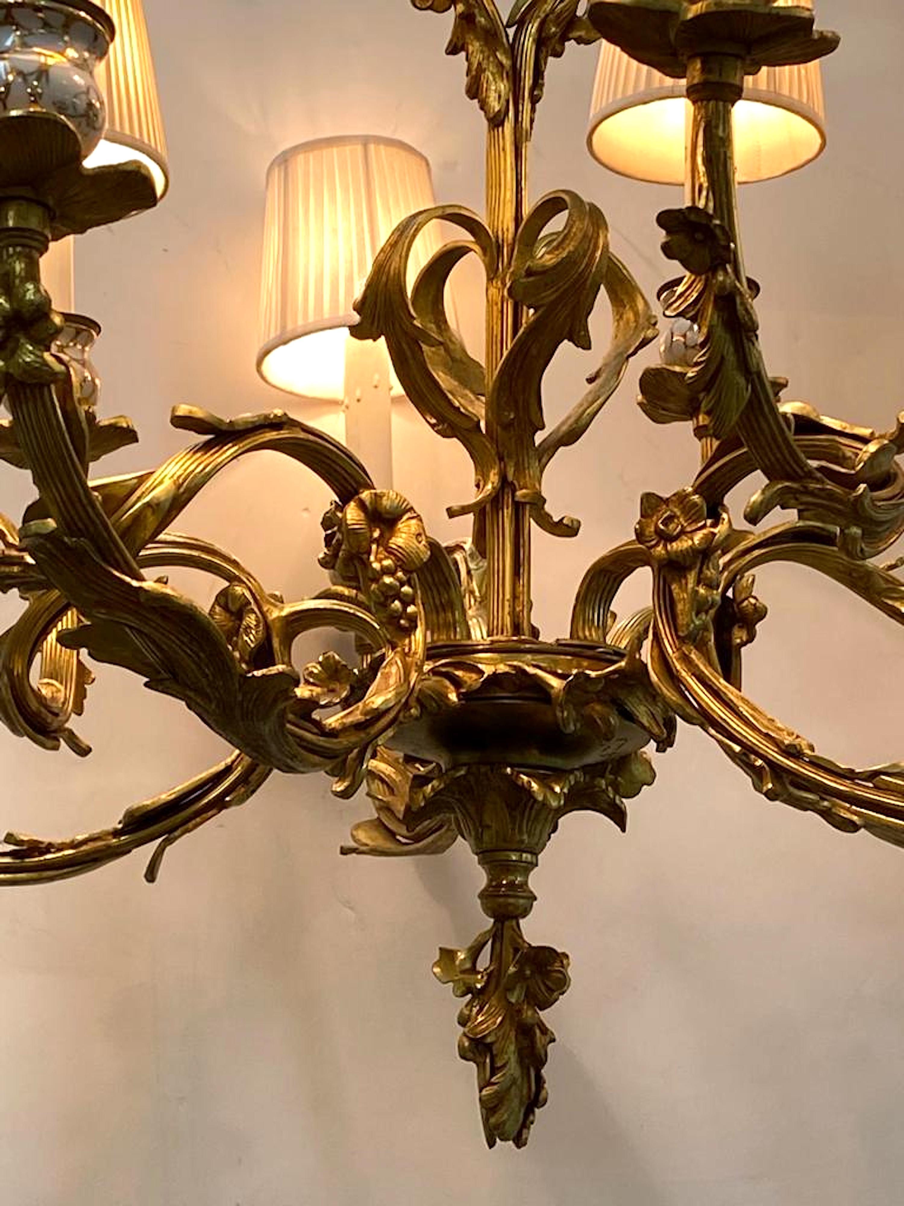 Mid-20th Century French Dore' Bronze Rococo Style 10 Light Chandelier For Sale