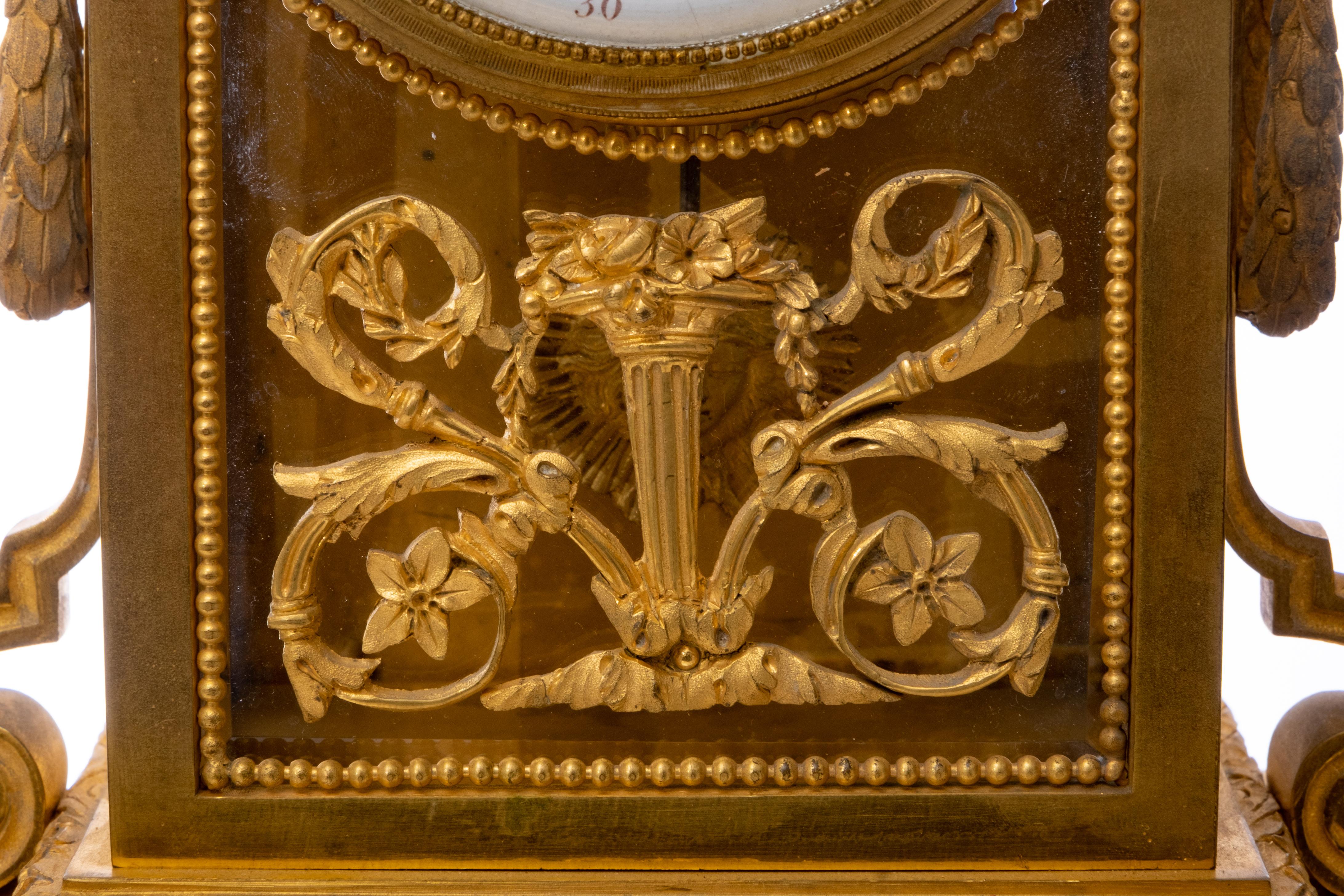 Set di orologi francesi Dore in bronzo dorato in vendita 3