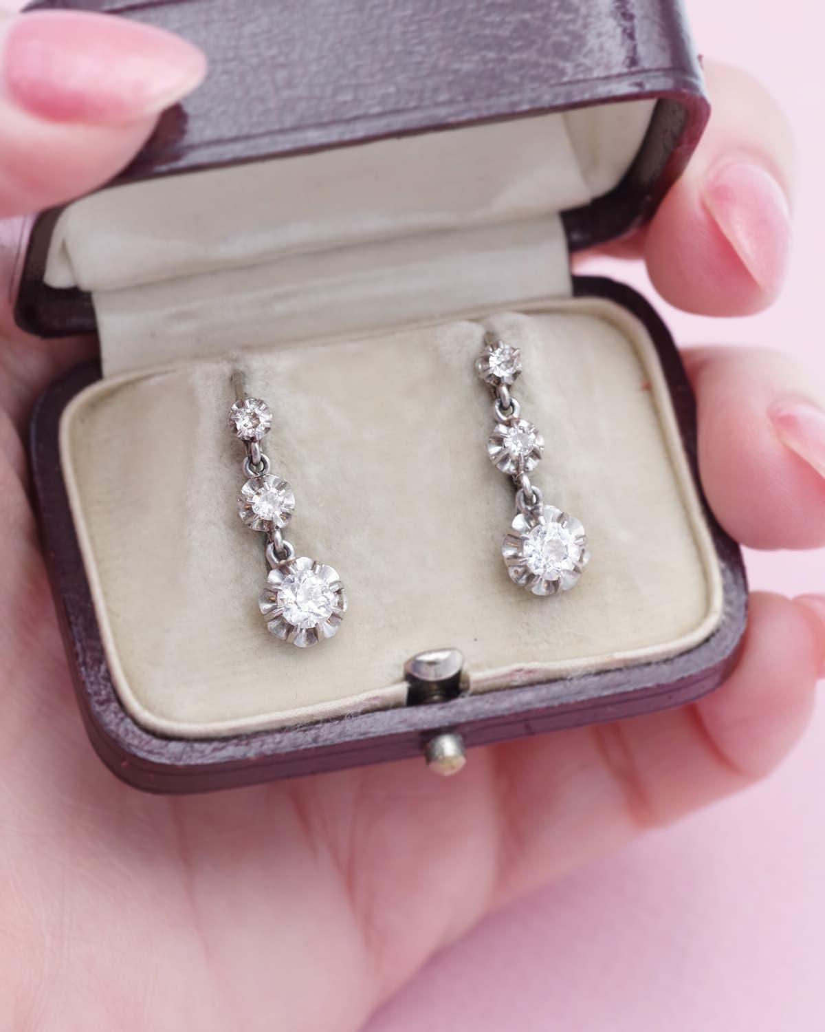 Women's French dormeuses diamond earrings 0.72 ct in 18k gold For Sale