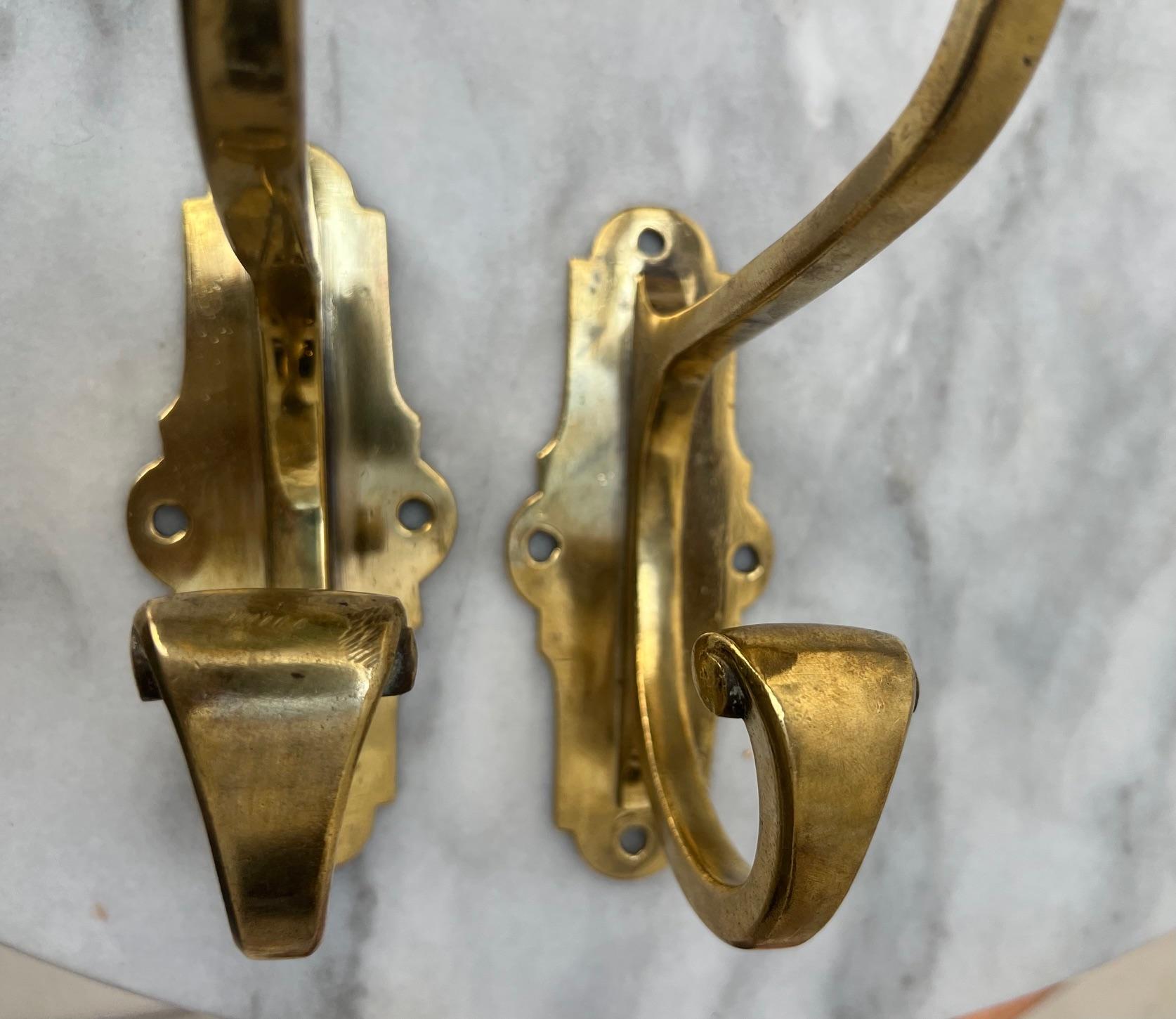 Ottone Doppi ganci francesi in ottone, anni '30 circa - set di 2 in vendita