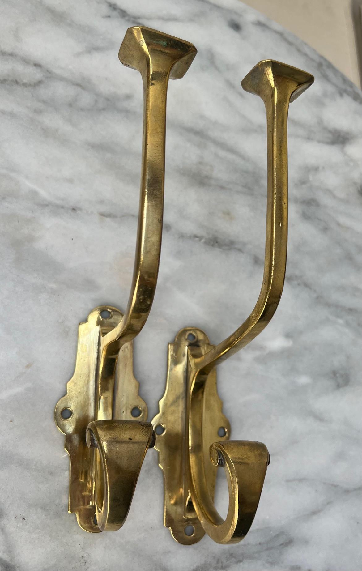 Doppi ganci francesi in ottone, anni '30 circa - set di 2 in vendita 1