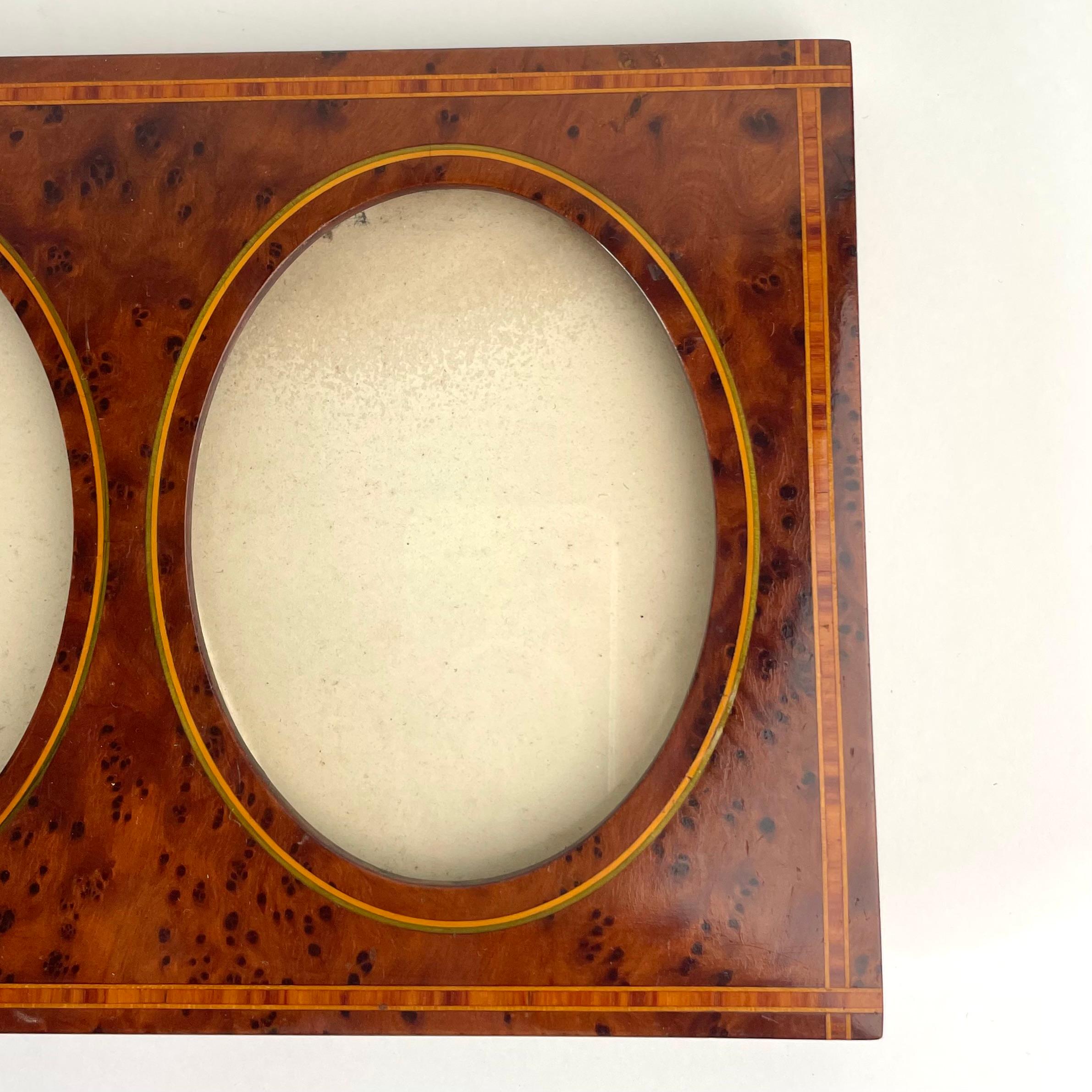 French Double Photo Frame in Thuja Root with Inlay, Early 20th Century For Sale 3