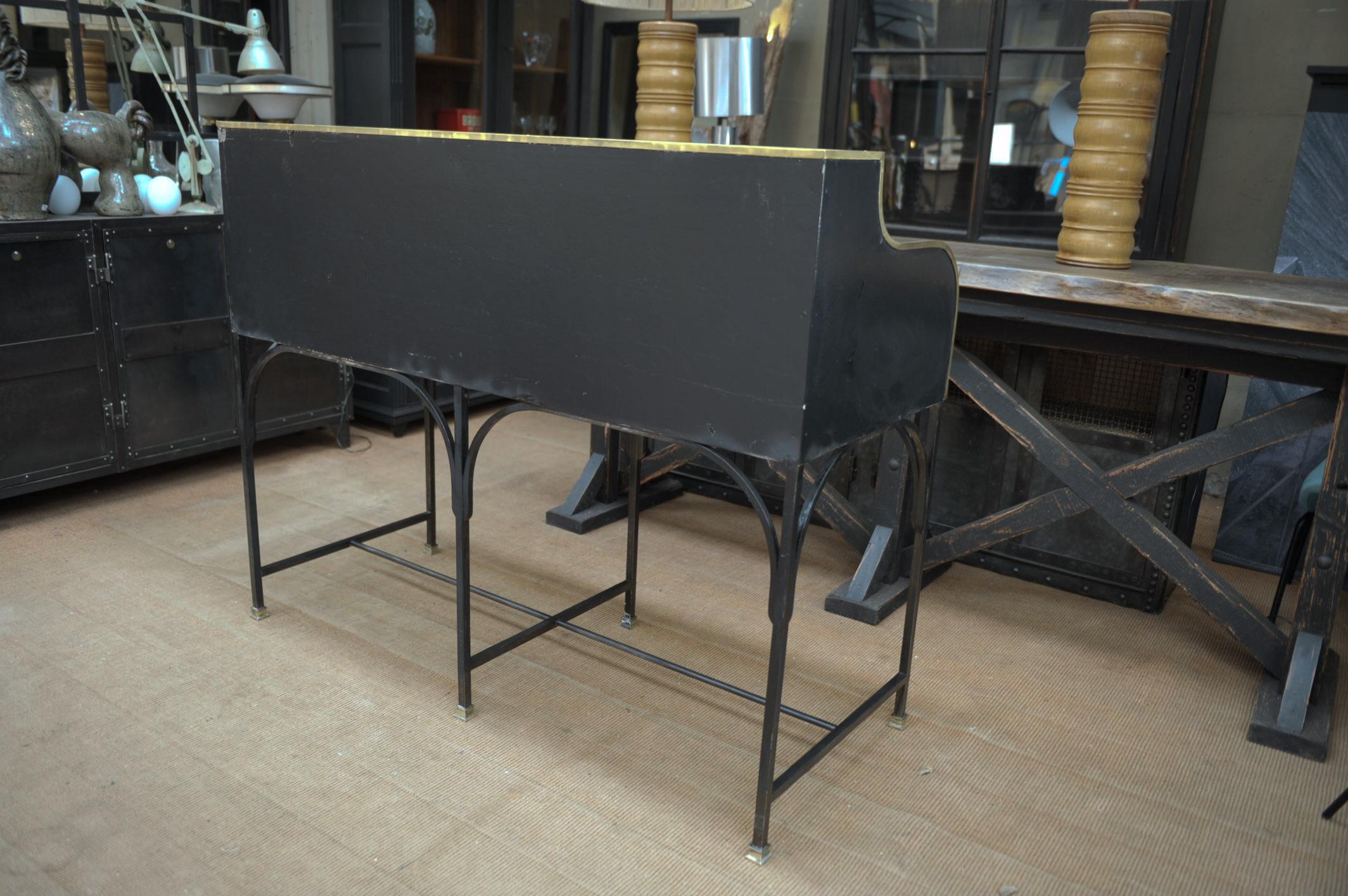 French Double Seat Metal and Brass Bank Desk Counter, Circa 1910 For Sale 3