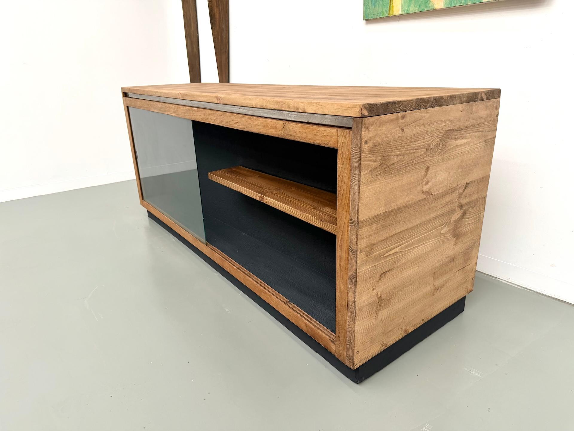 French double-sided shop counter in solid pine and oak, 1960s. For Sale 13