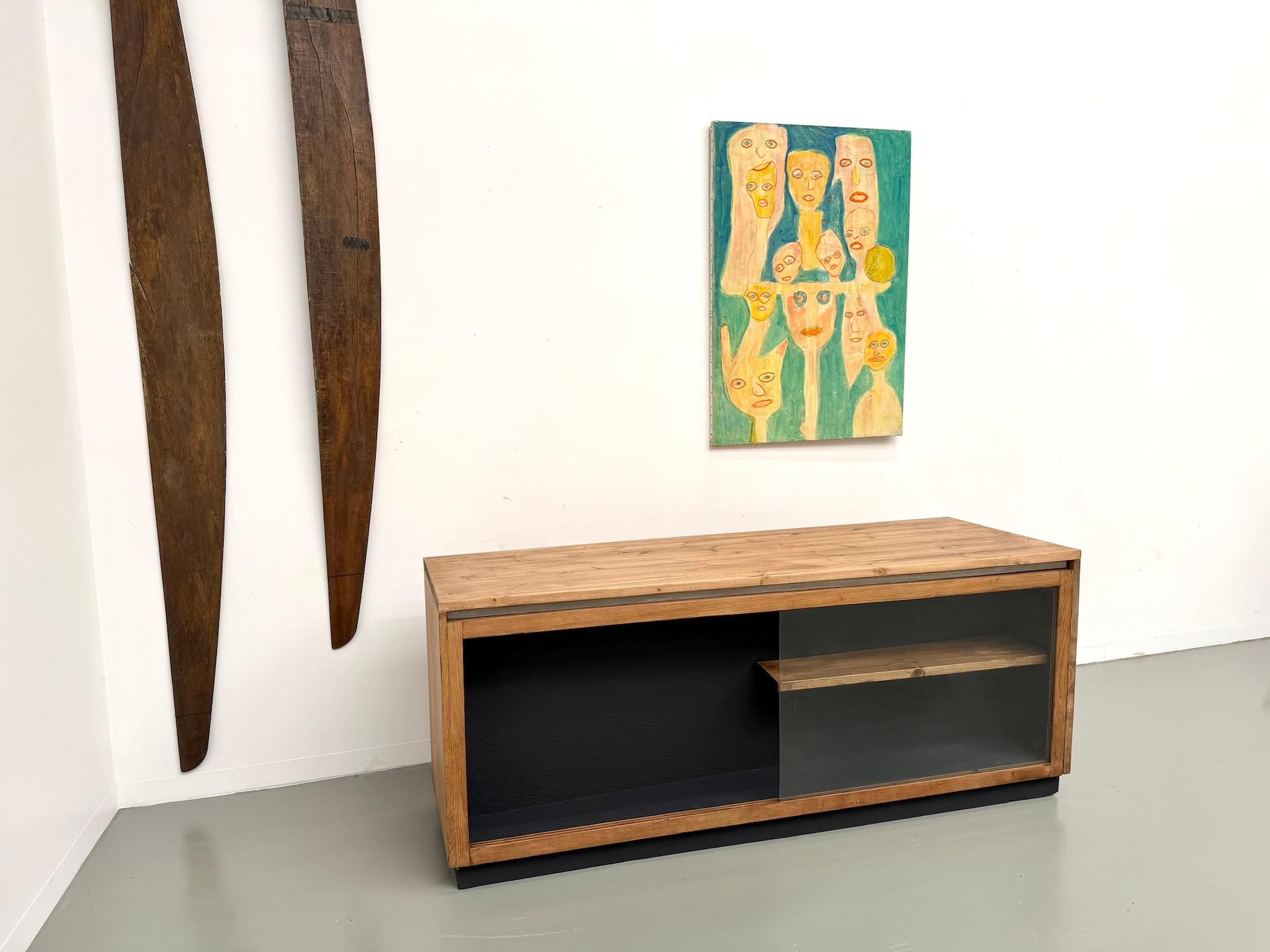 French double-sided shop counter in solid pine and oak, 1960s. For Sale 14