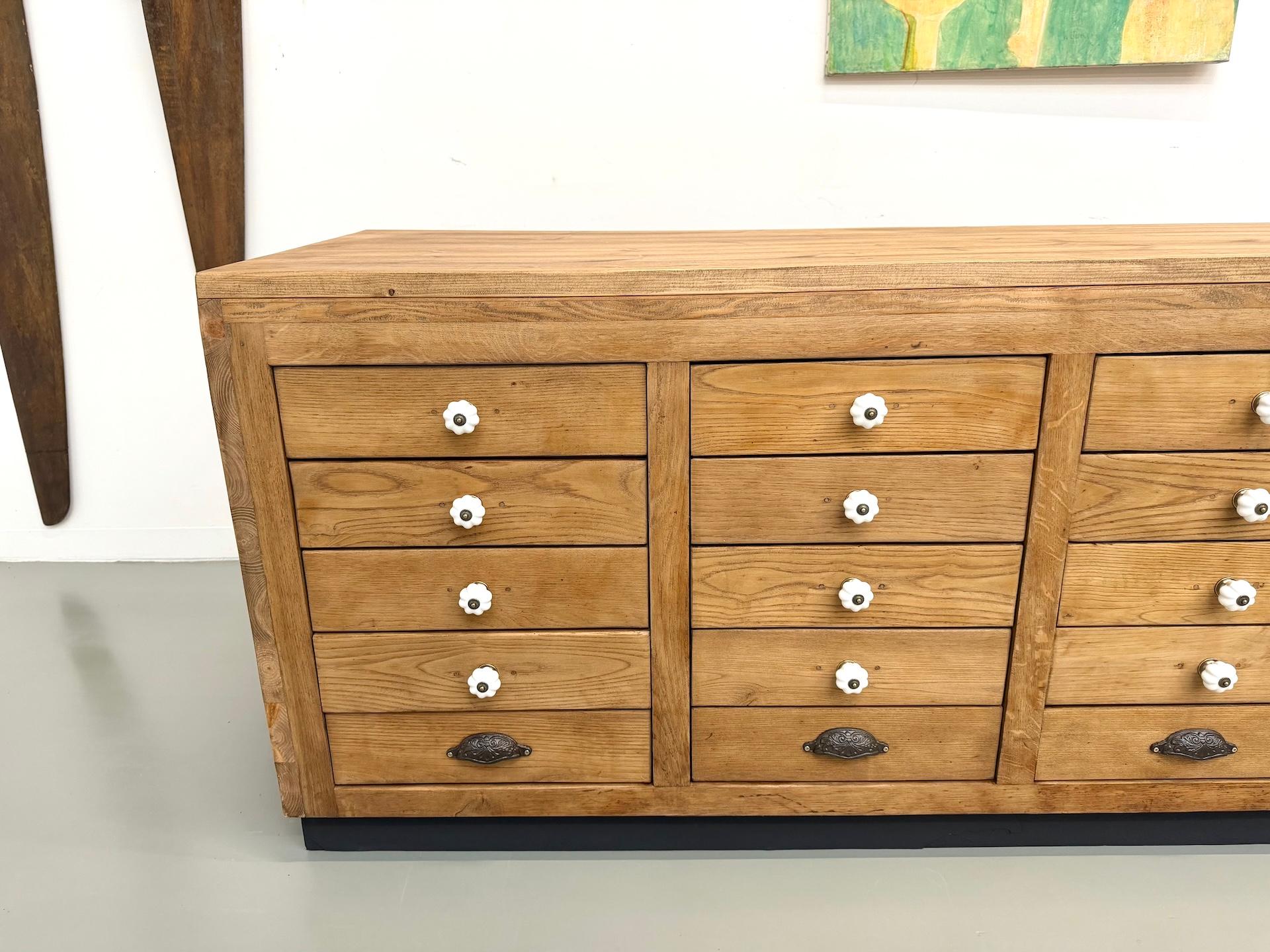Oak French double-sided shop counter in solid pine and oak, 1960s. For Sale